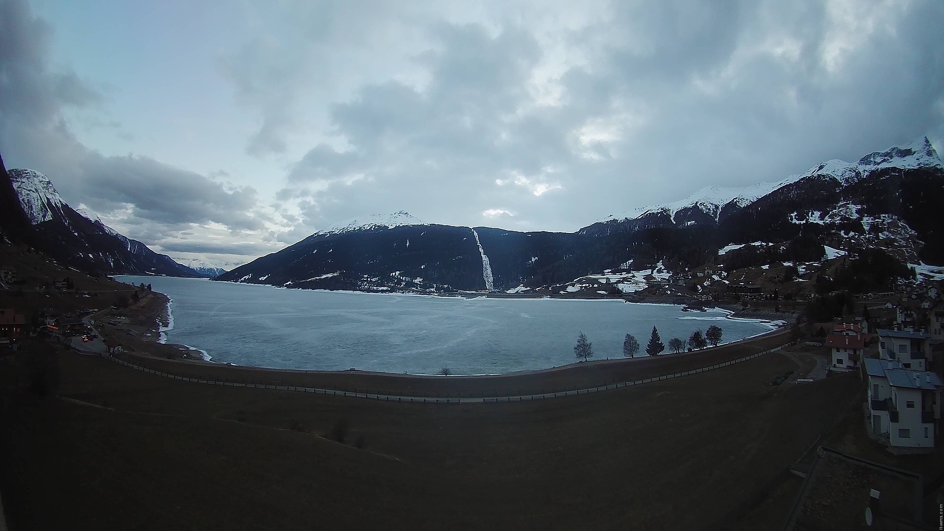 Archiv Foto Webcam Reschen - Blick auf den Reschensee
