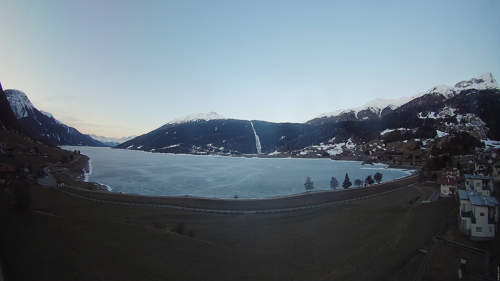 Archiv Foto Webcam Reschen - Blick auf den Reschensee