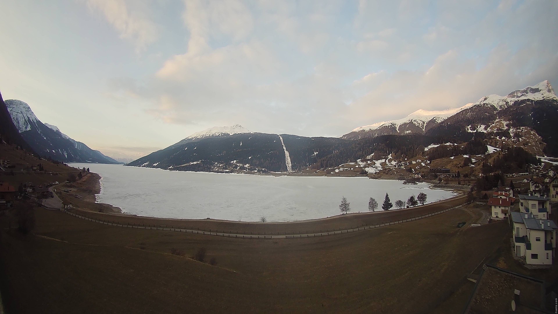 Archiv Foto Webcam Reschen - Blick auf den Reschensee