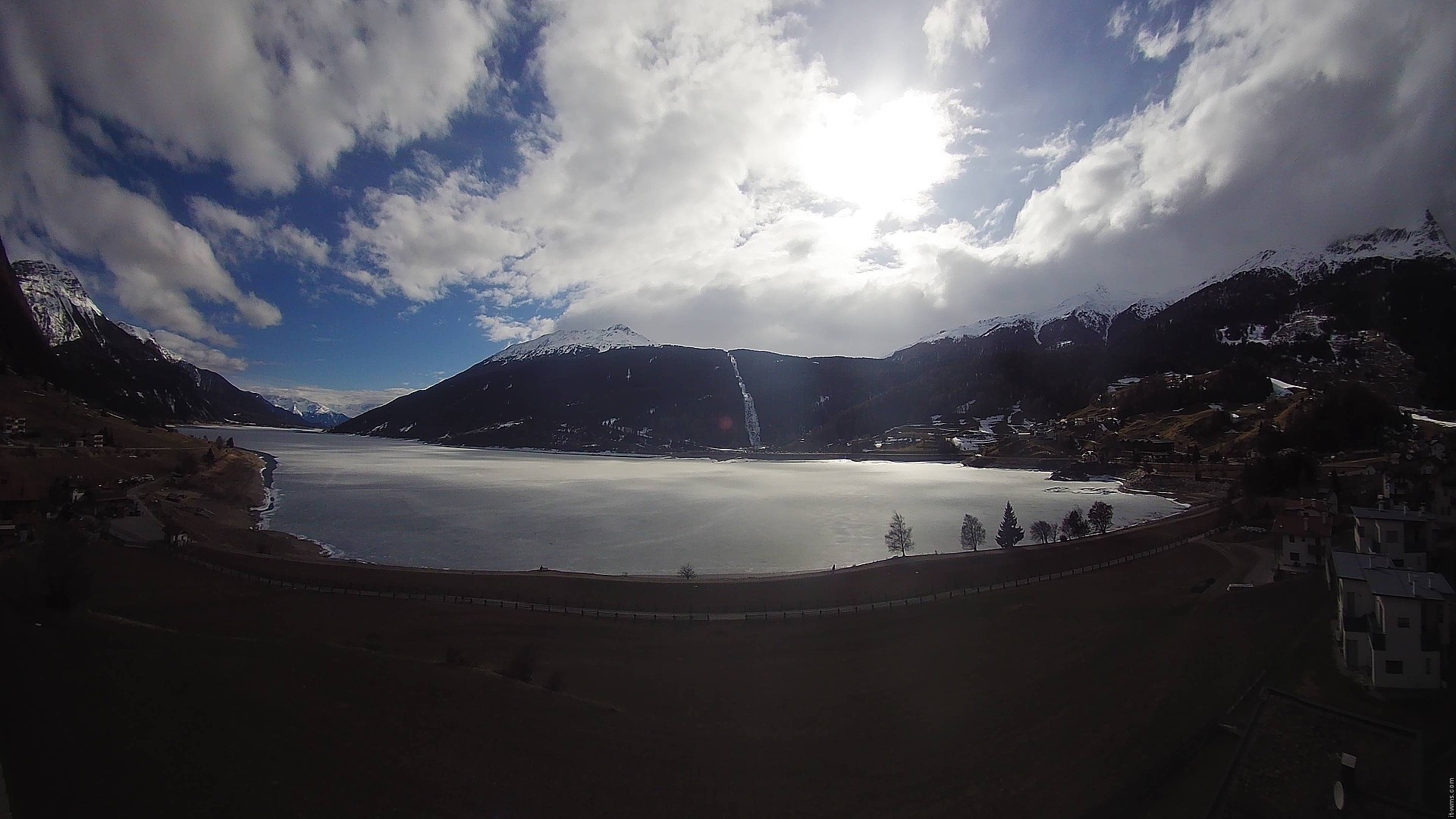 Archiv Foto Webcam Reschen - Blick auf den Reschensee