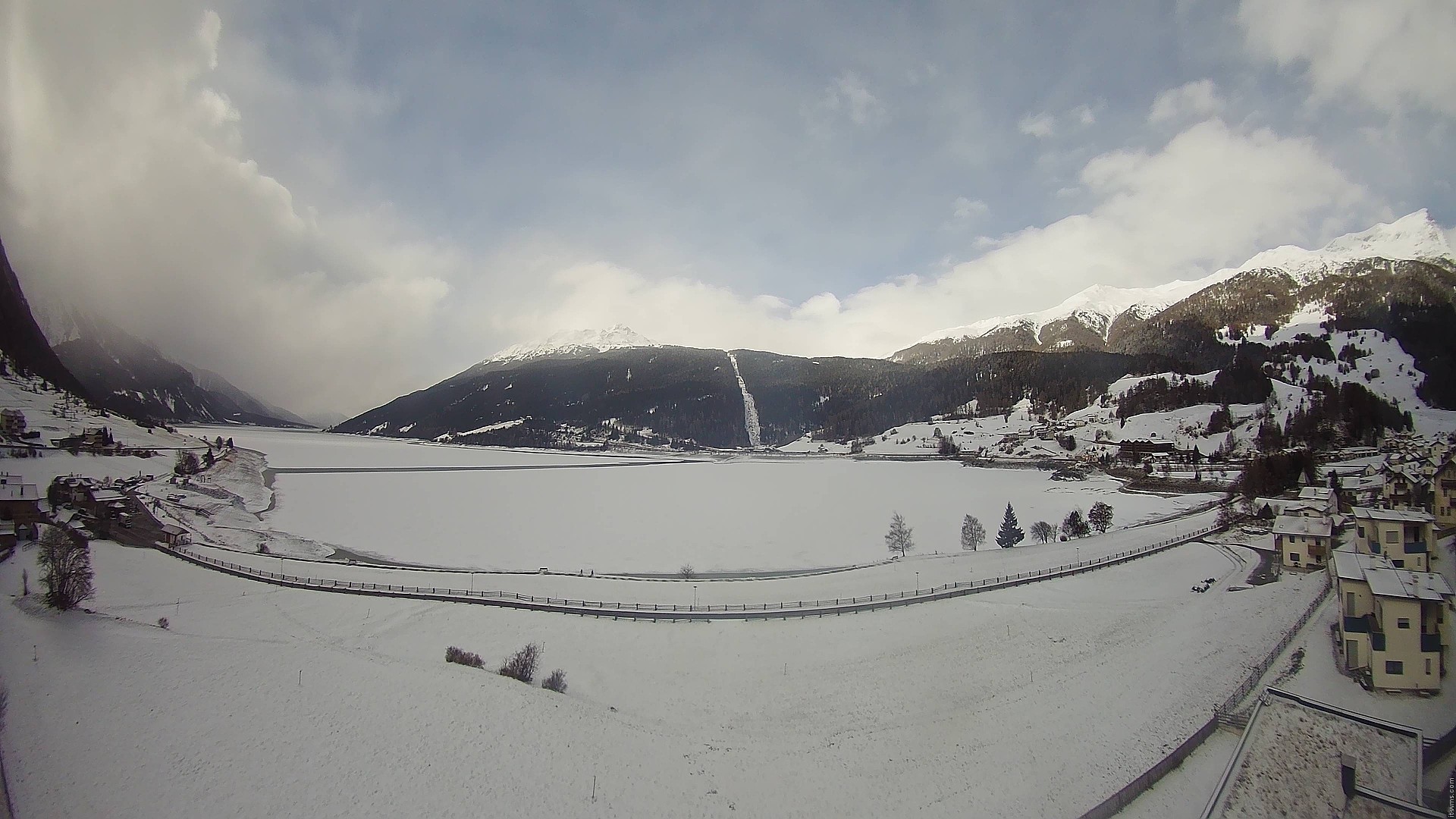 Archiv Foto Webcam Reschen - Blick auf den Reschensee