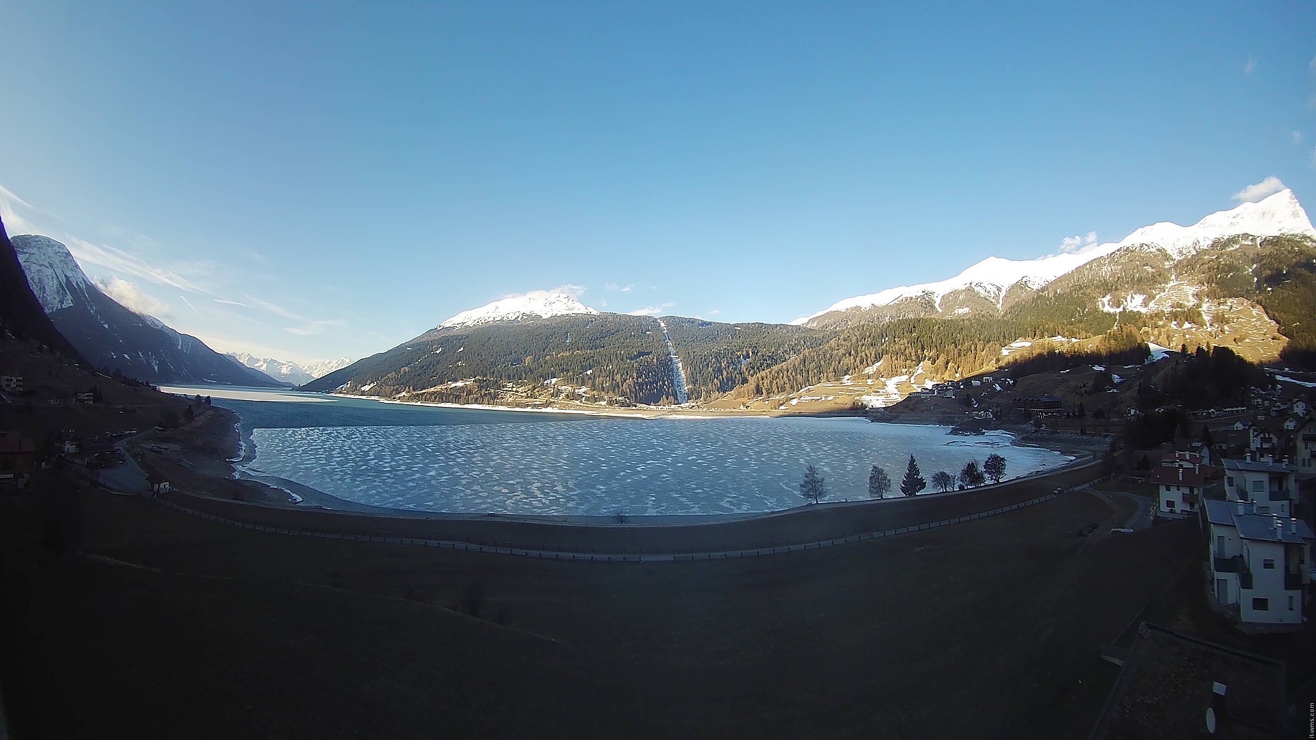 Archiv Foto Webcam Reschen - Blick auf den Reschensee