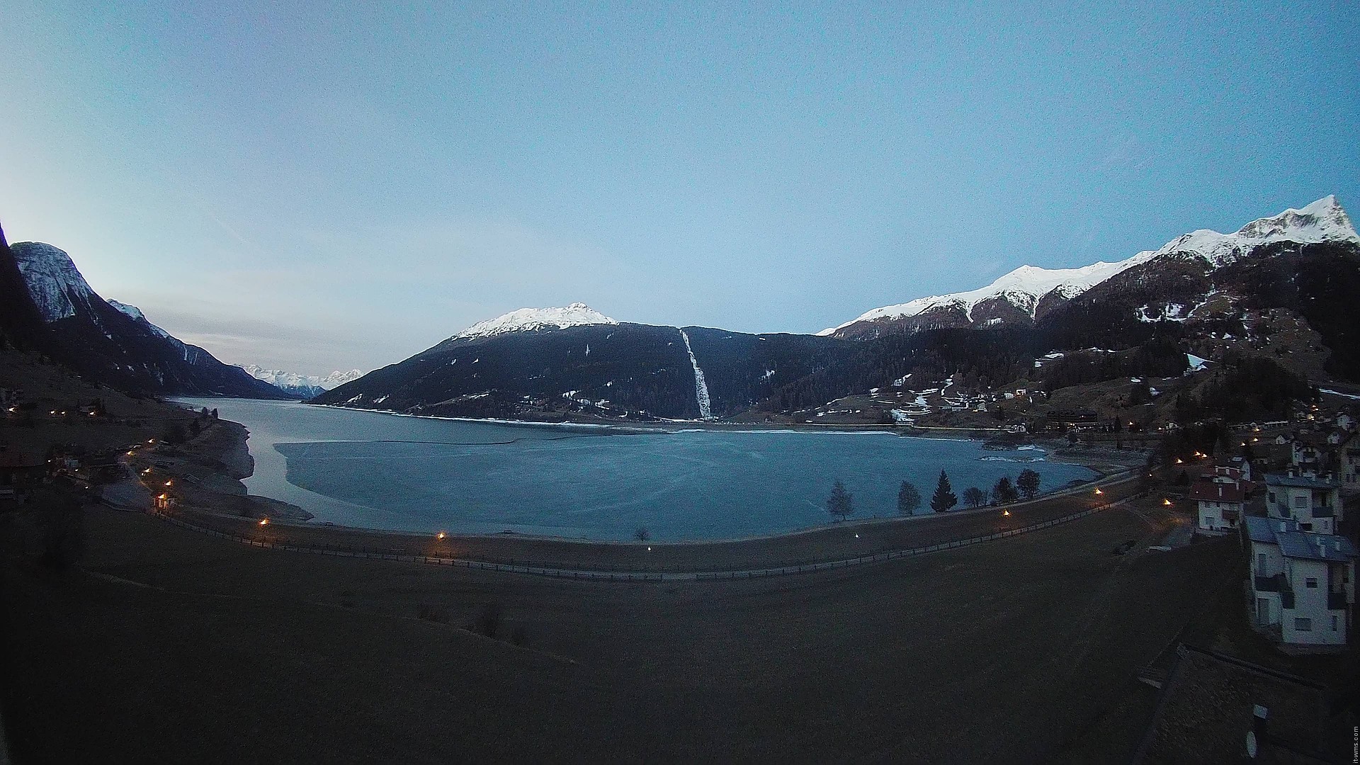 Archiv Foto Webcam Reschen - Blick auf den Reschensee