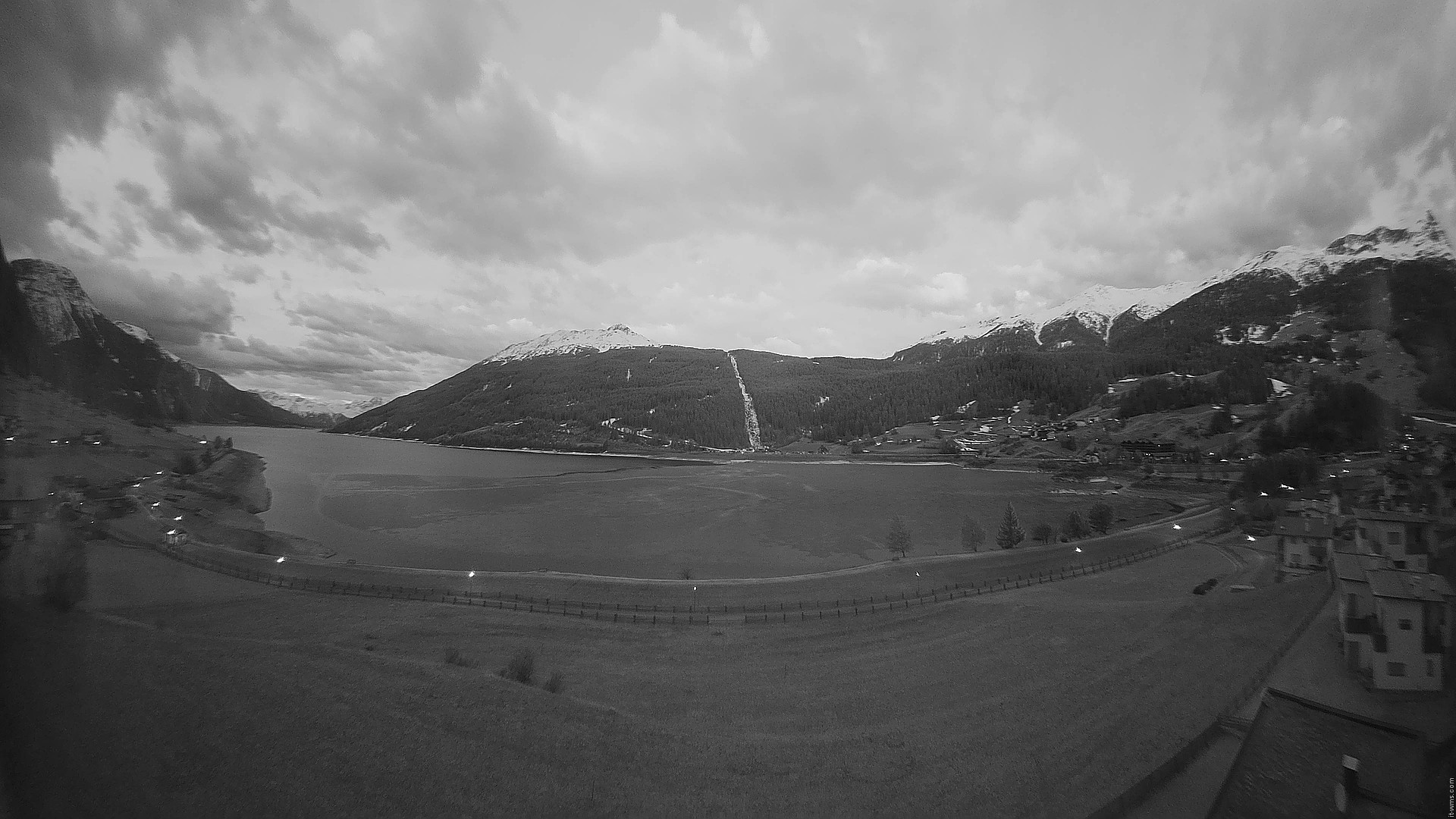 Archiv Foto Webcam Reschen - Blick auf den Reschensee