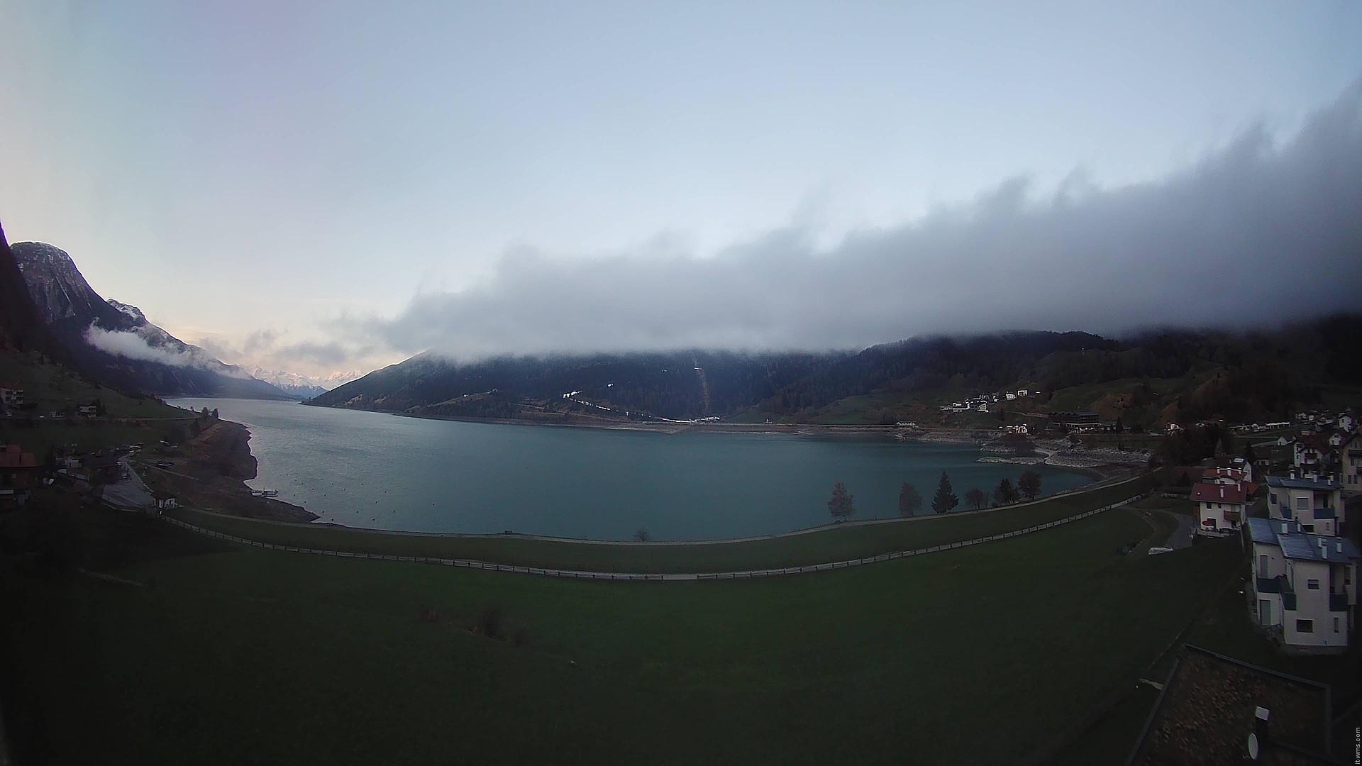 Archiv Foto Webcam Reschen - Blick auf den Reschensee
