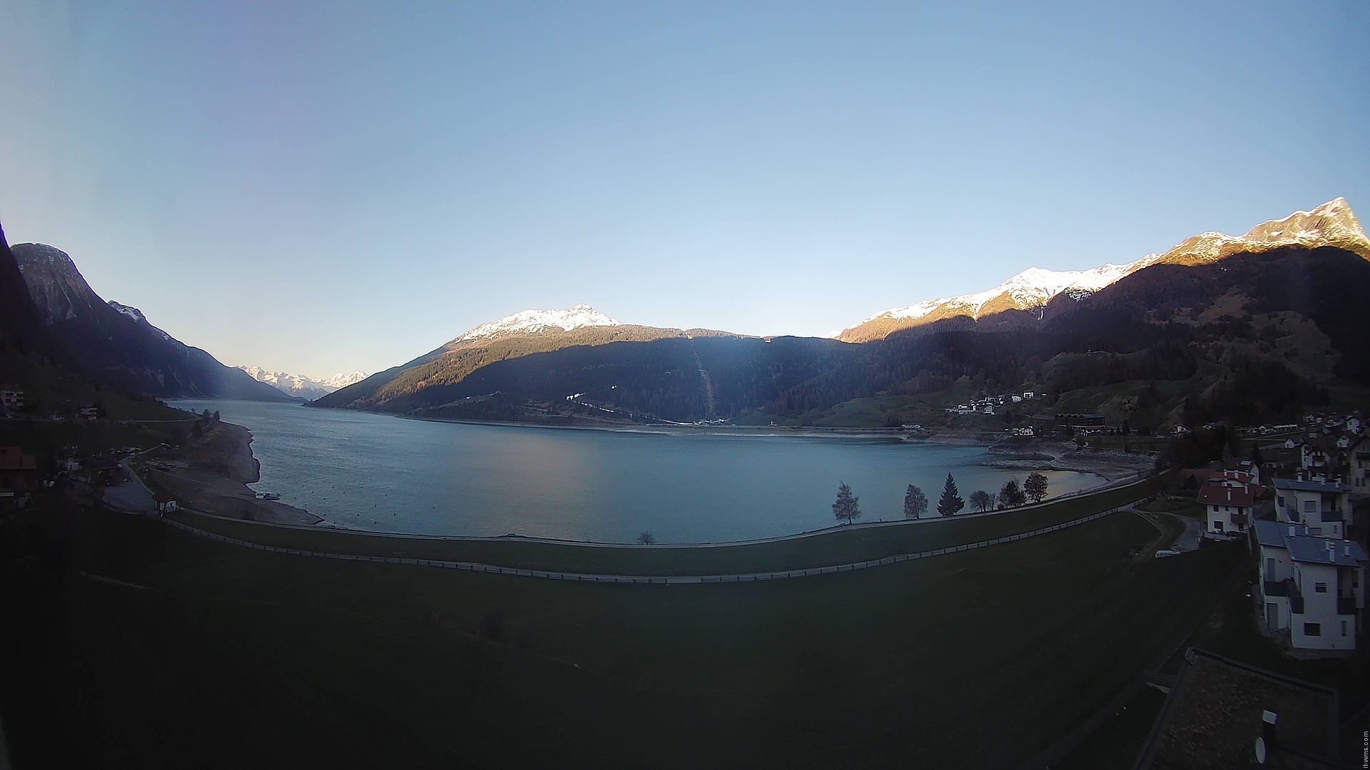 Archiv Foto Webcam Reschen - Blick auf den Reschensee