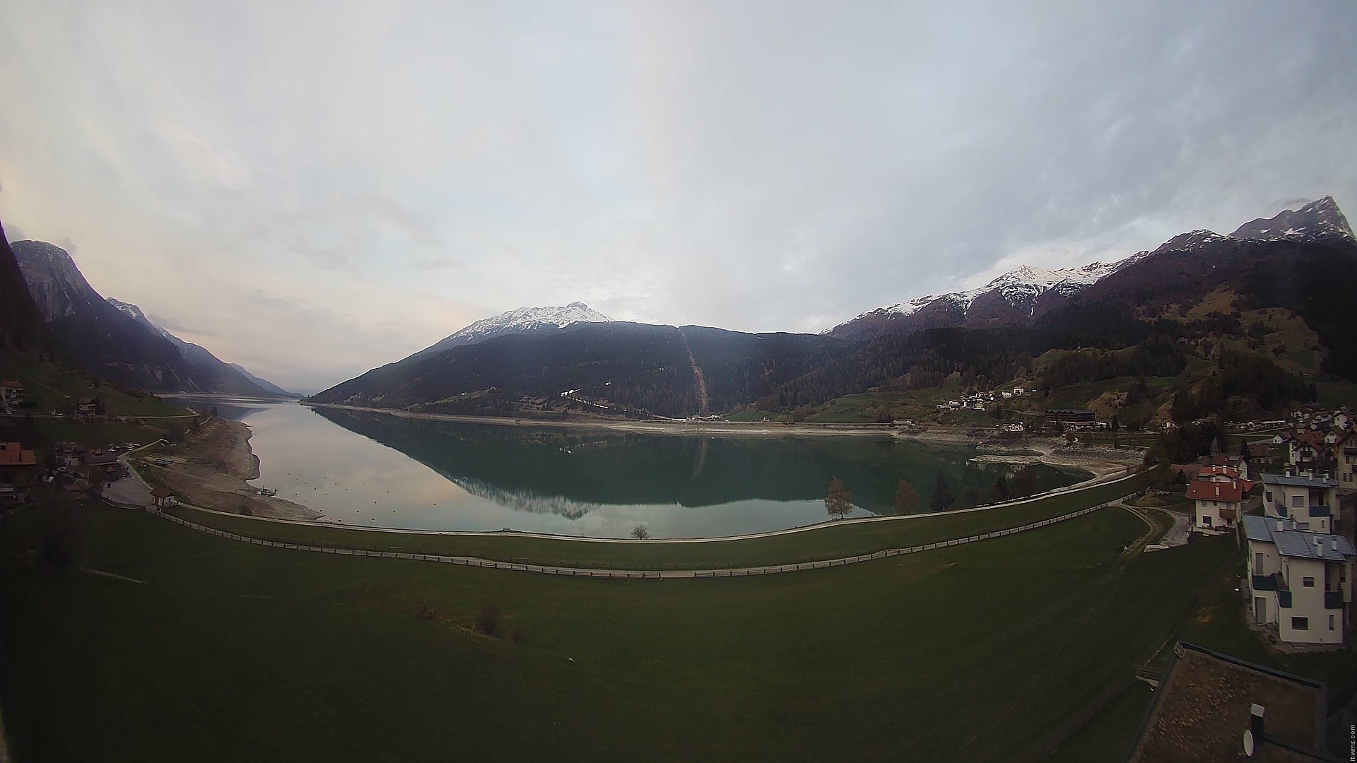 Archiv Foto Webcam Reschen - Blick auf den Reschensee