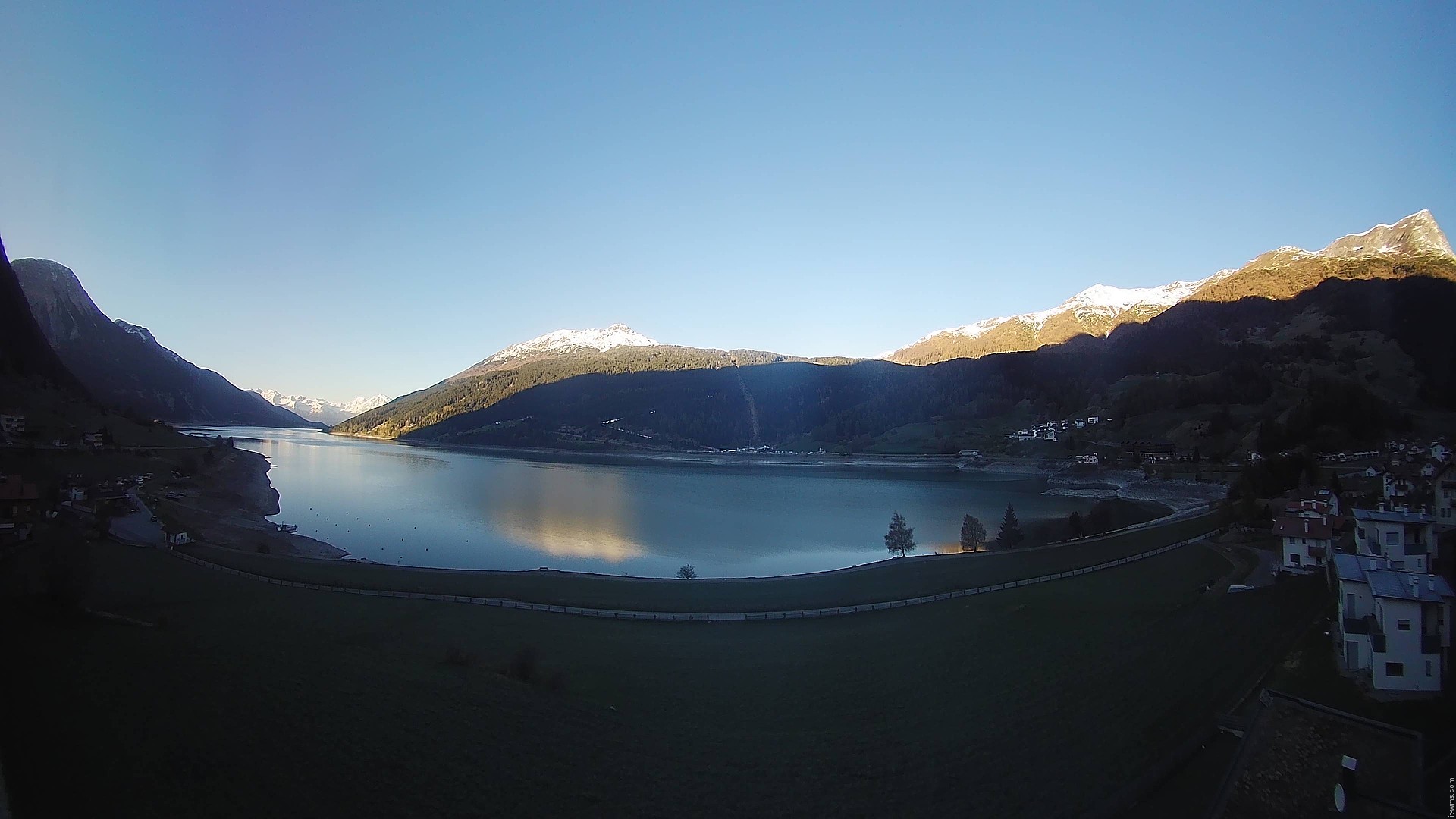 Archiv Foto Webcam Reschen - Blick auf den Reschensee