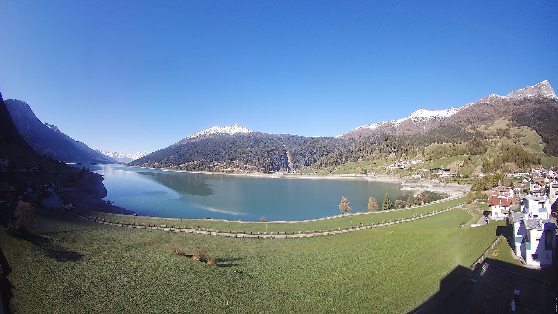 Archiv Foto Webcam Reschen - Blick auf den Reschensee