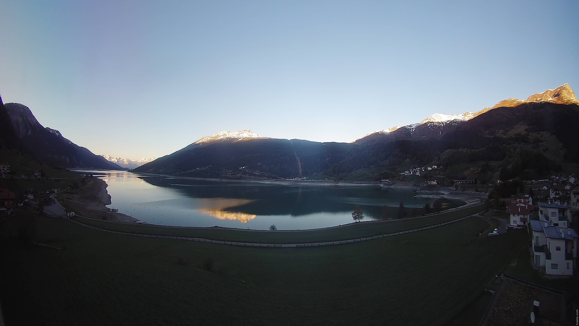 Archiv Foto Webcam Reschen - Blick auf den Reschensee