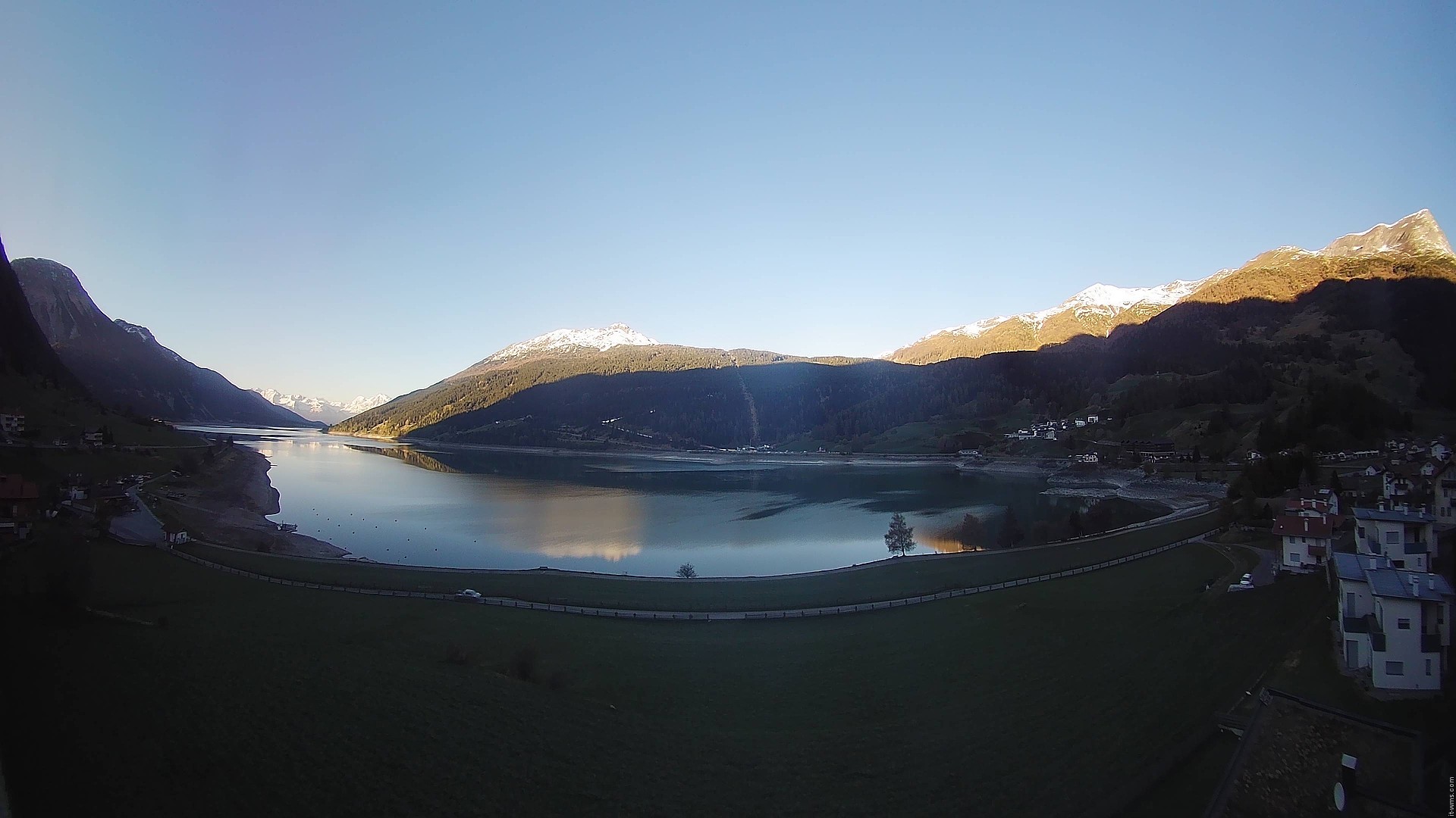 Archiv Foto Webcam Reschen - Blick auf den Reschensee