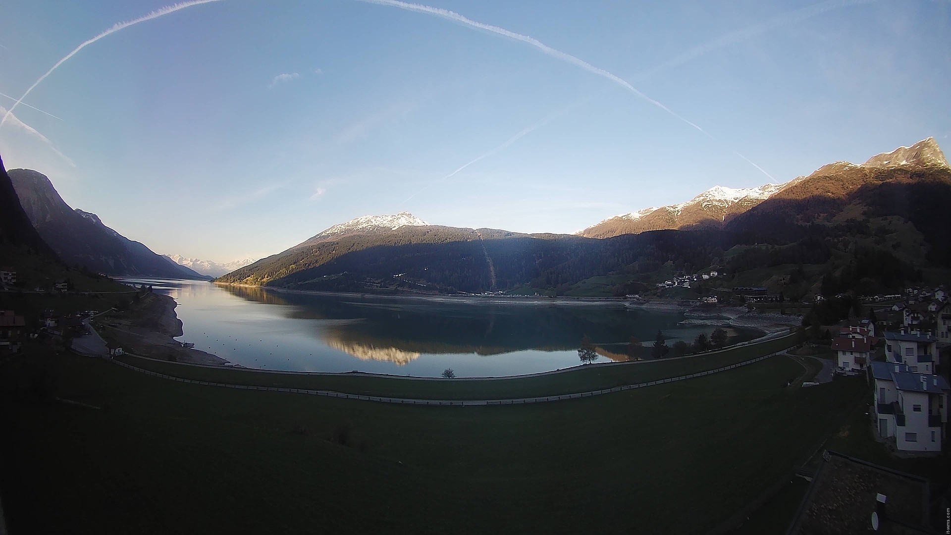 Archiv Foto Webcam Reschen - Blick auf den Reschensee