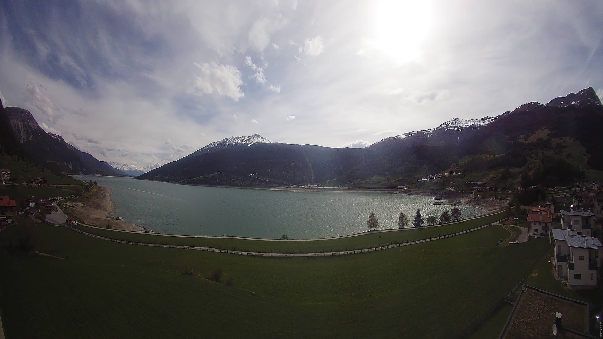 Archiv Foto Webcam Reschen - Blick auf den Reschensee