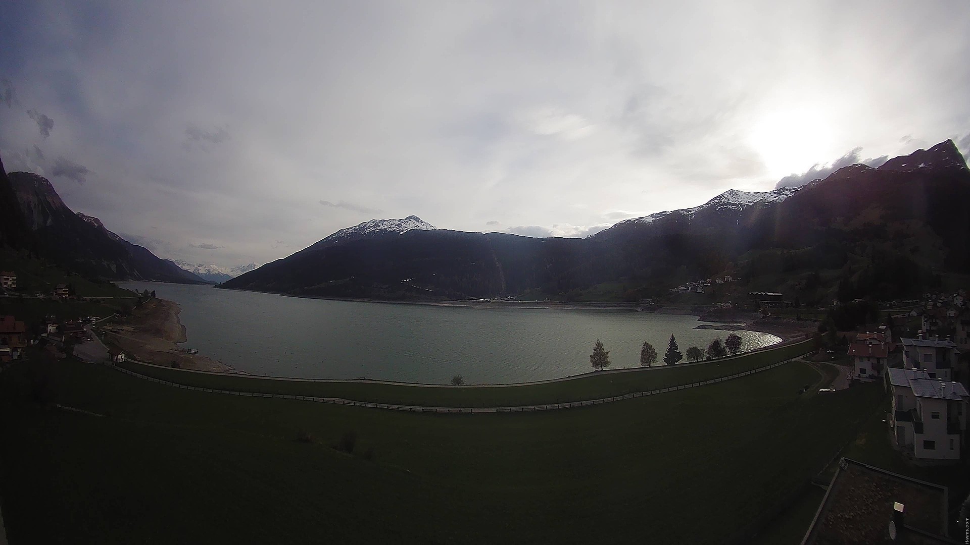 Archiv Foto Webcam Reschen - Blick auf den Reschensee