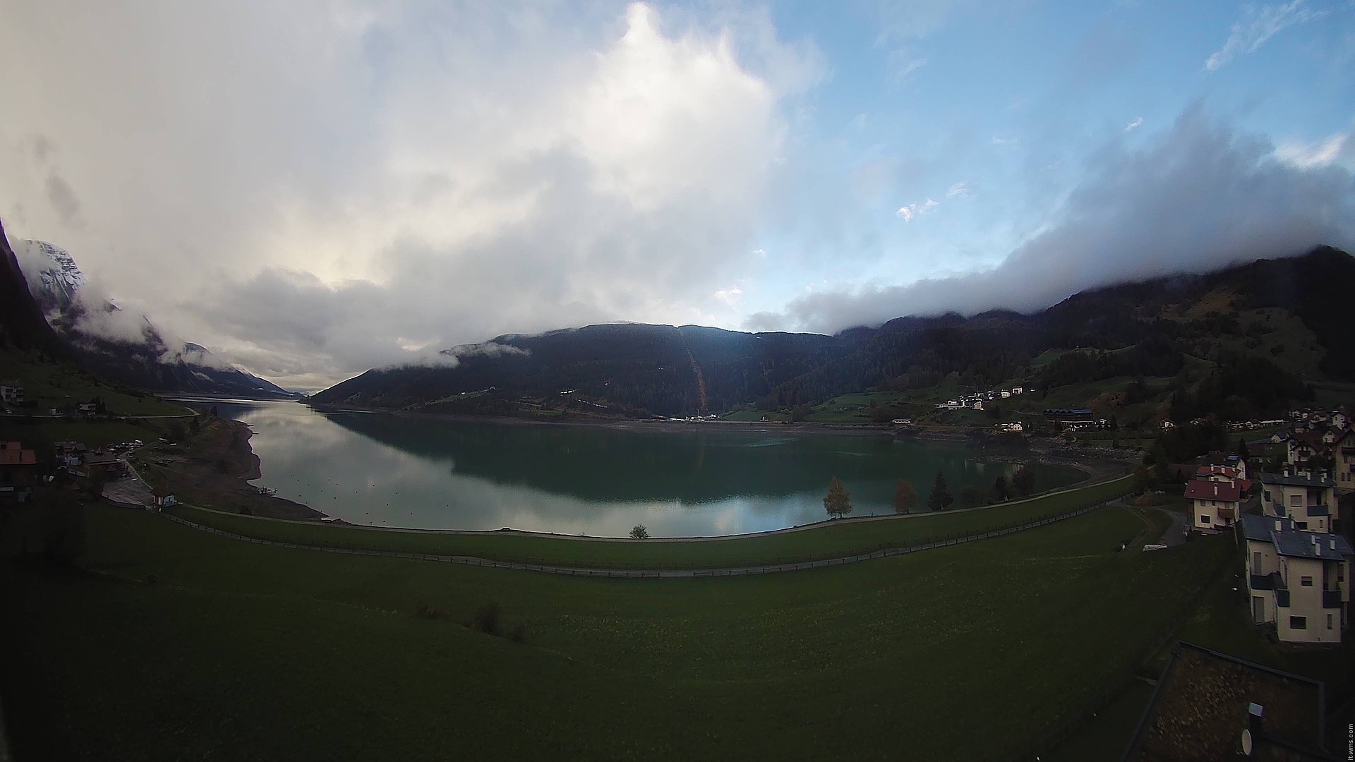 Archiv Foto Webcam Reschen - Blick auf den Reschensee
