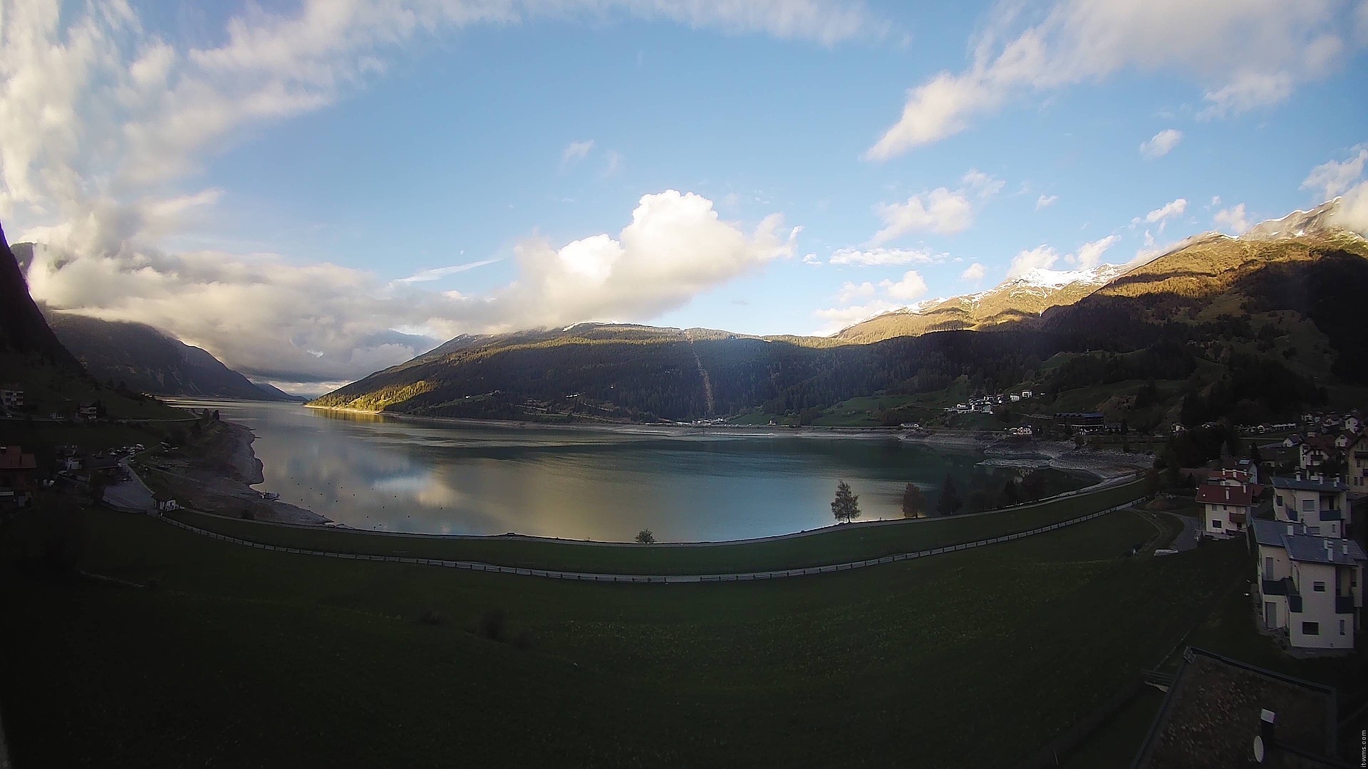 Archiv Foto Webcam Reschen - Blick auf den Reschensee