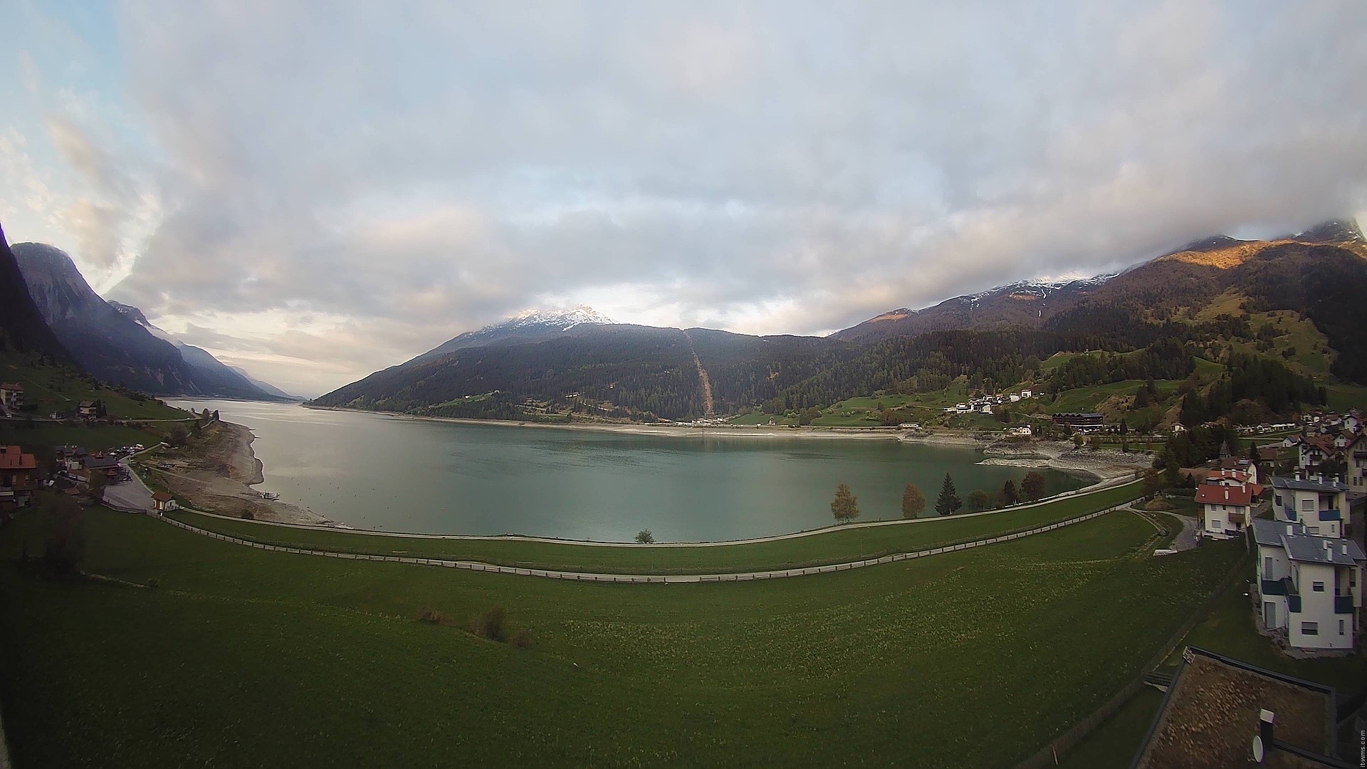 Archiv Foto Webcam Reschen - Blick auf den Reschensee