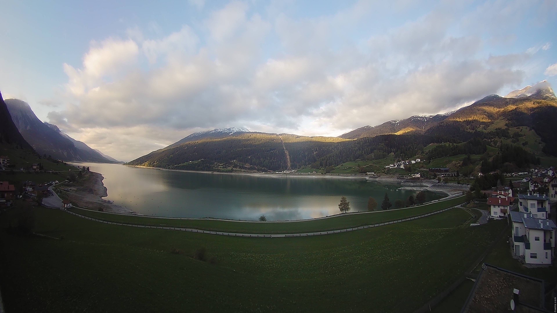 Archiv Foto Webcam Reschen - Blick auf den Reschensee