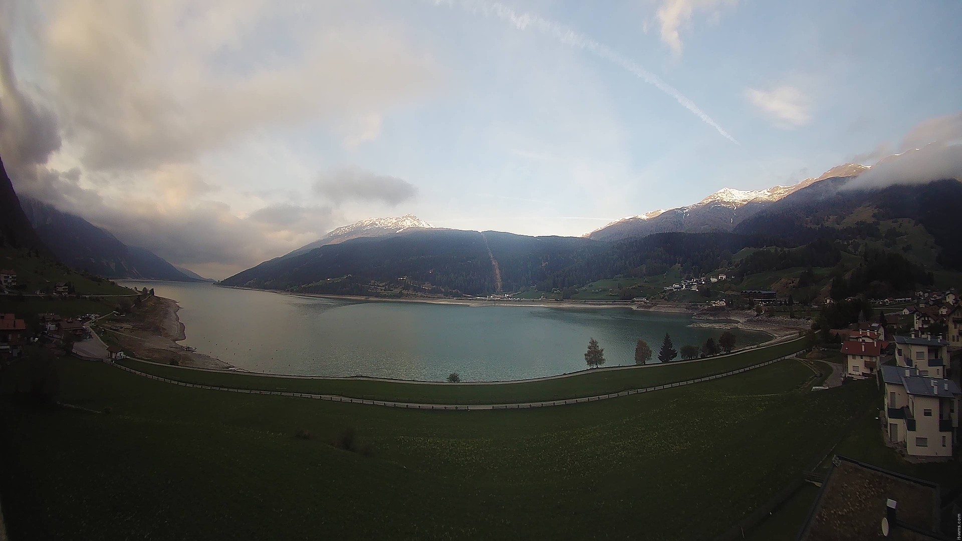 Archiv Foto Webcam Reschen - Blick auf den Reschensee