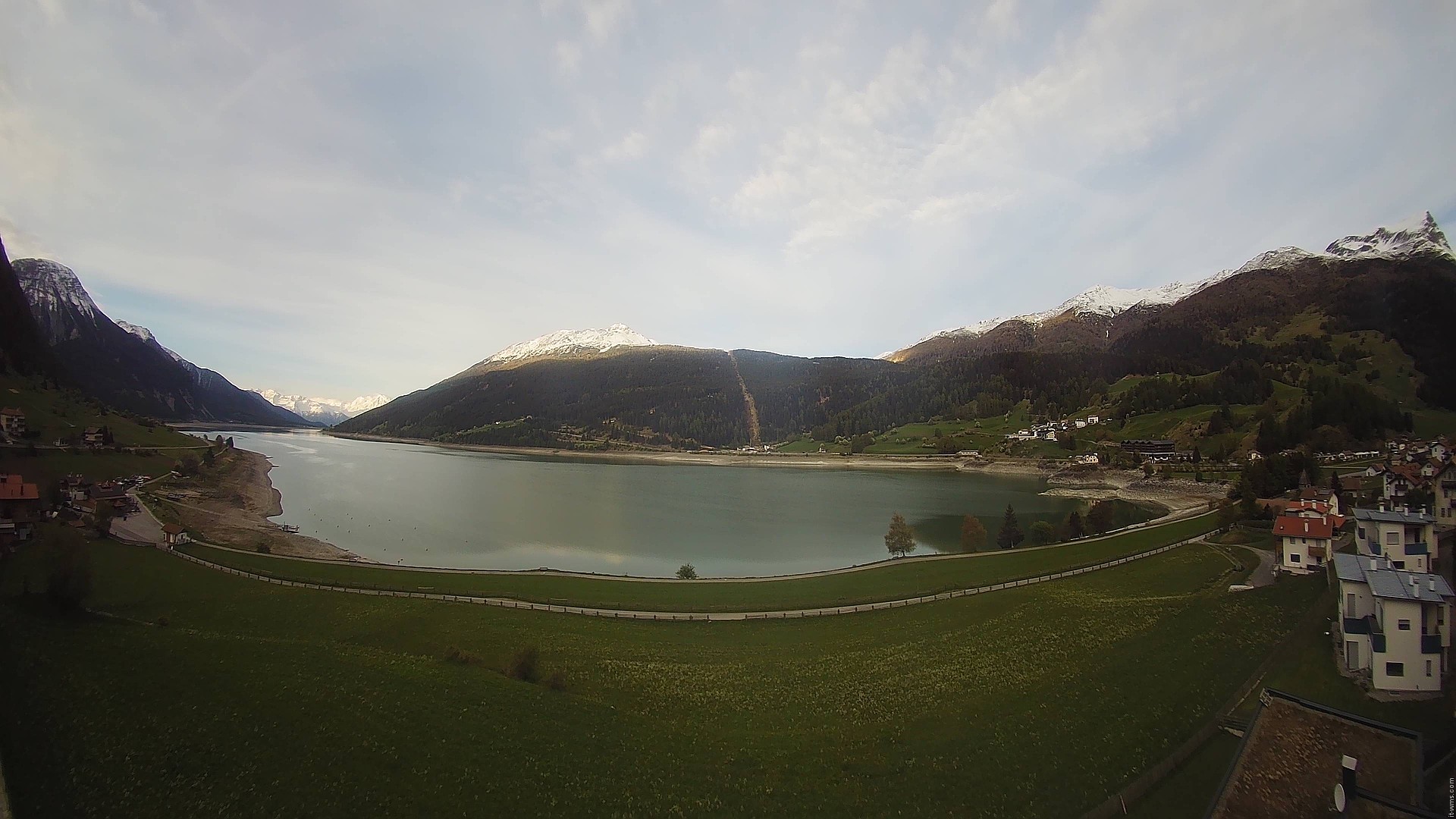 Archiv Foto Webcam Reschen - Blick auf den Reschensee