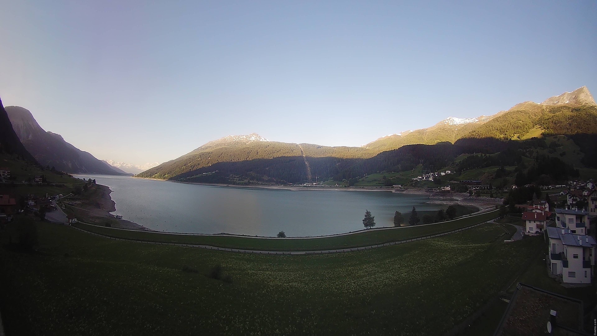 Archiv Foto Webcam Reschen - Blick auf den Reschensee