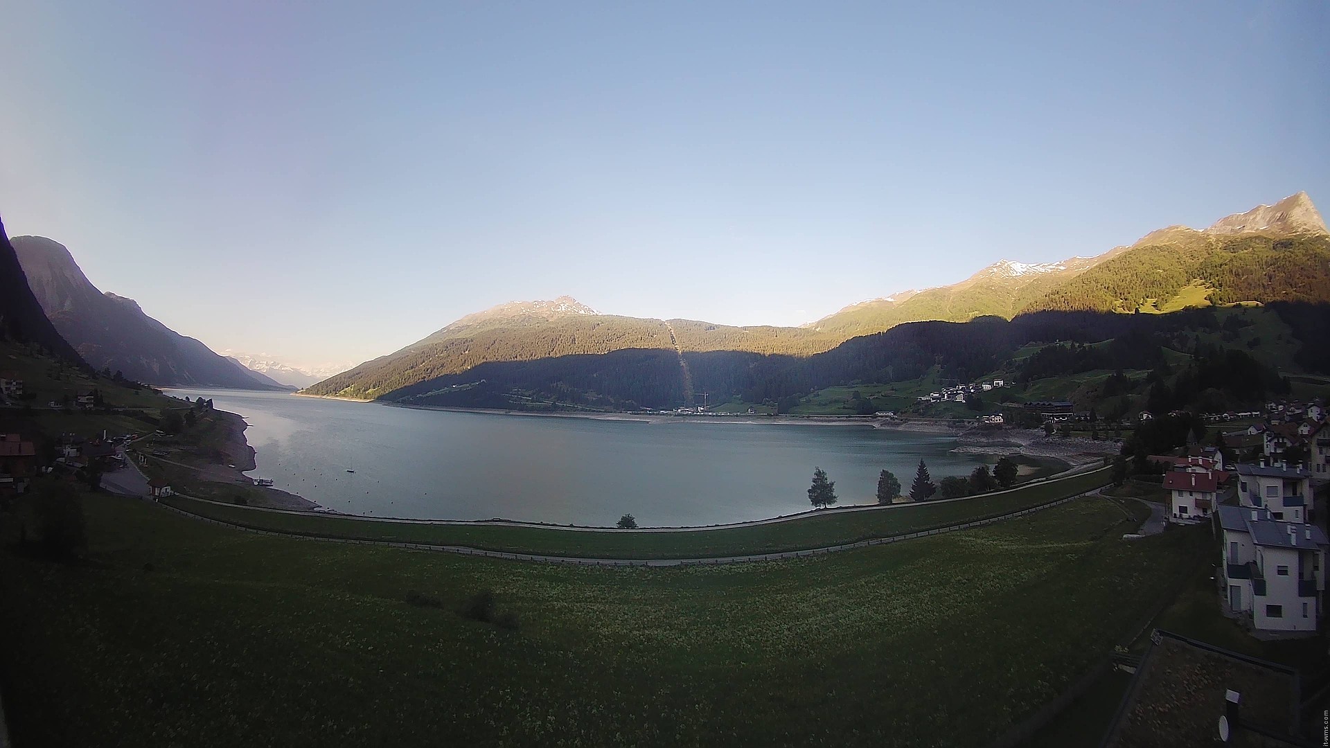 Archiv Foto Webcam Reschen - Blick auf den Reschensee