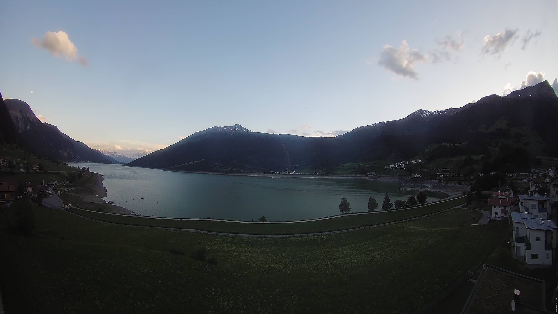 Archiv Foto Webcam Reschen - Blick auf den Reschensee