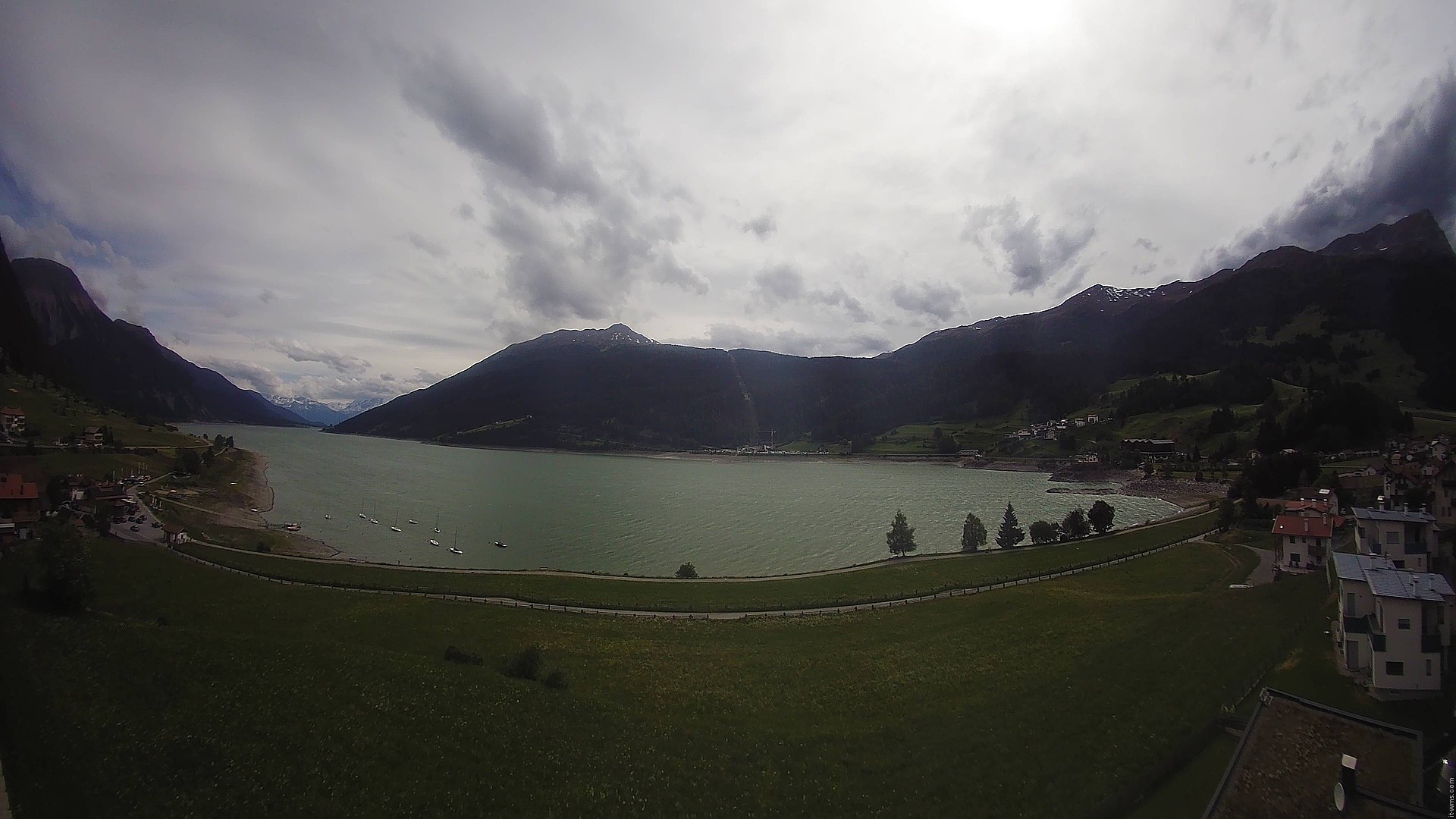 Archiv Foto Webcam Reschen - Blick auf den Reschensee
