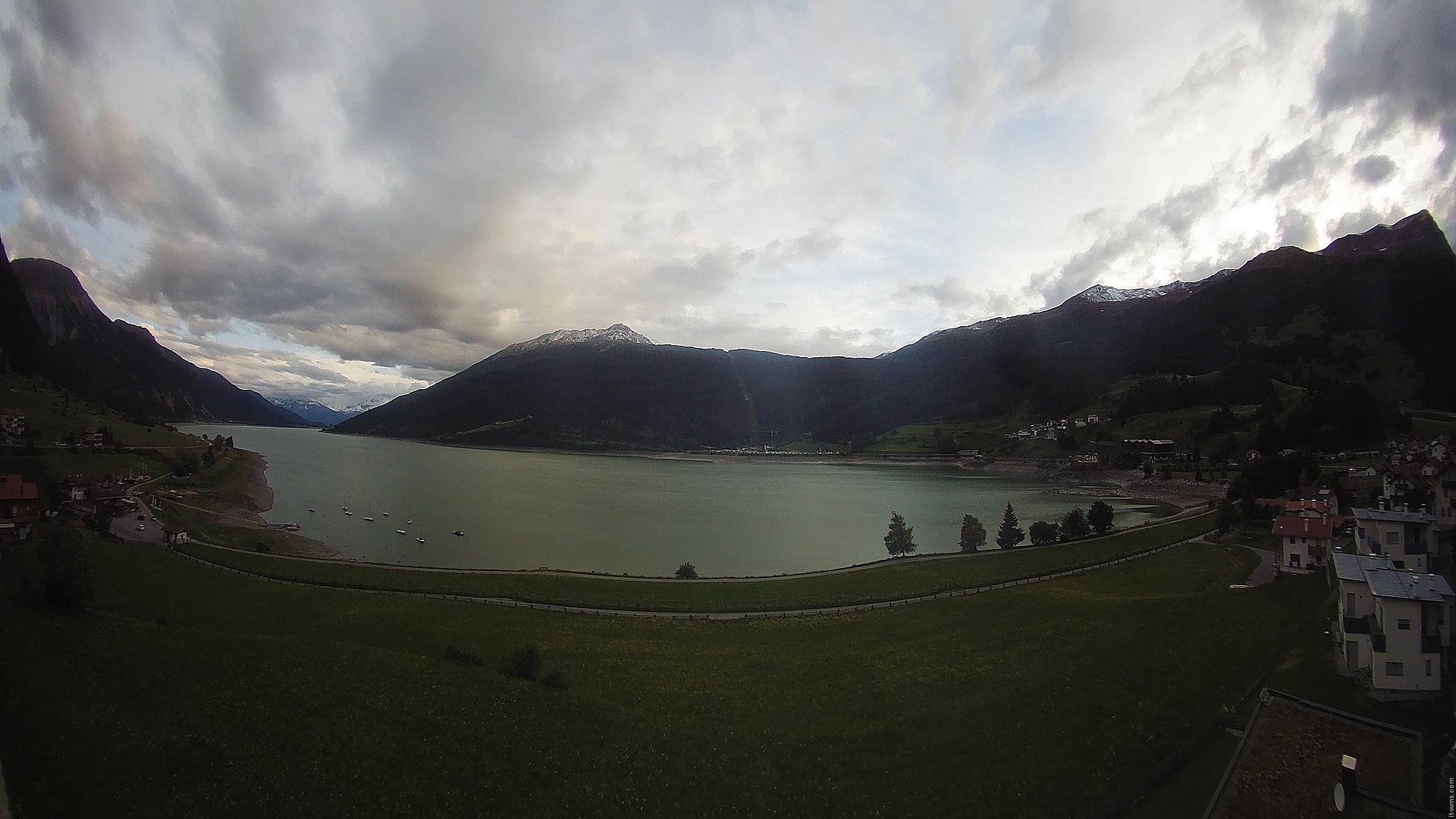 Archiv Foto Webcam Reschen - Blick auf den Reschensee