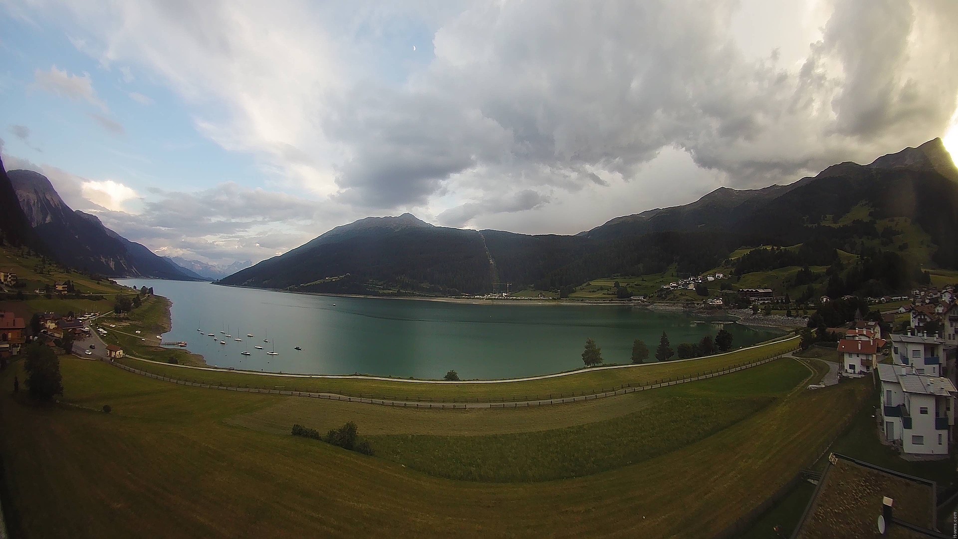 Archiv Foto Webcam Reschen - Blick auf den Reschensee