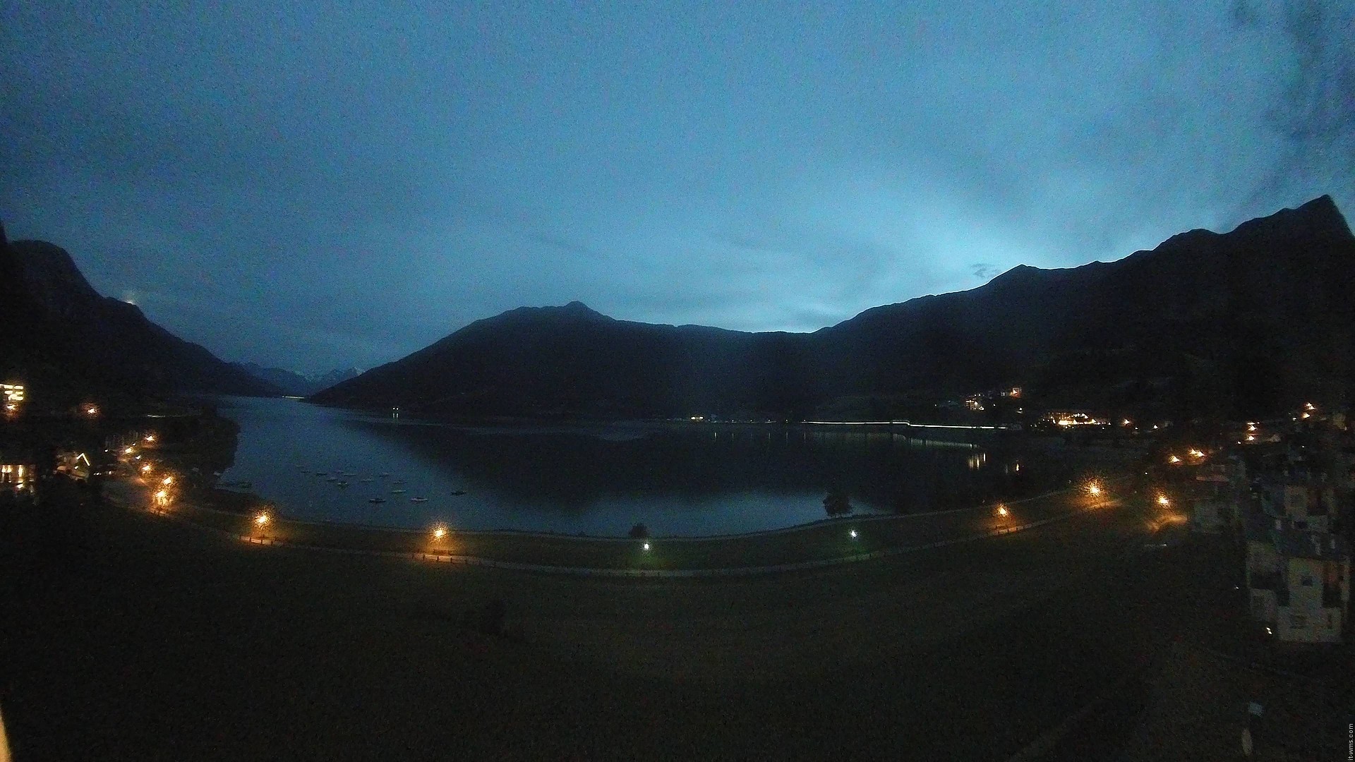 Archiv Foto Webcam Reschen - Blick auf den Reschensee