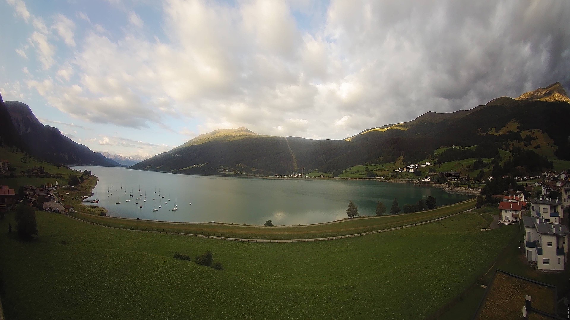 Archiv Foto Webcam Reschen - Blick auf den Reschensee