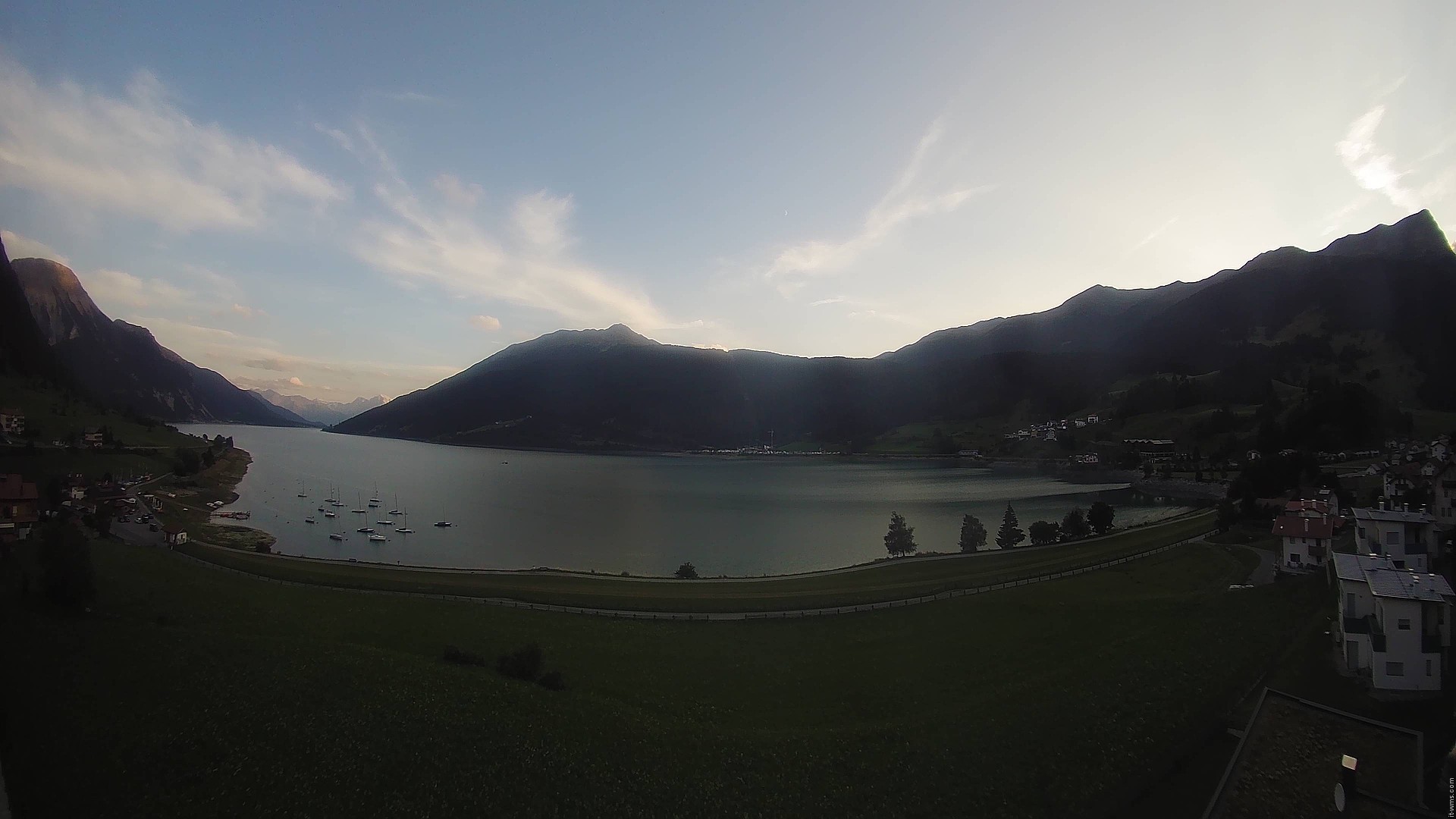 Archiv Foto Webcam Reschen - Blick auf den Reschensee