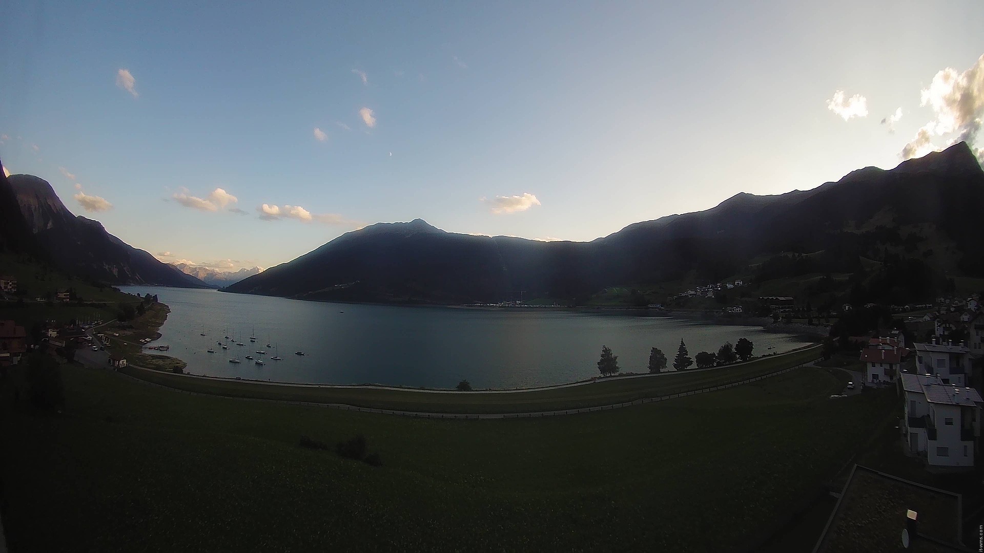 Archiv Foto Webcam Reschen - Blick auf den Reschensee