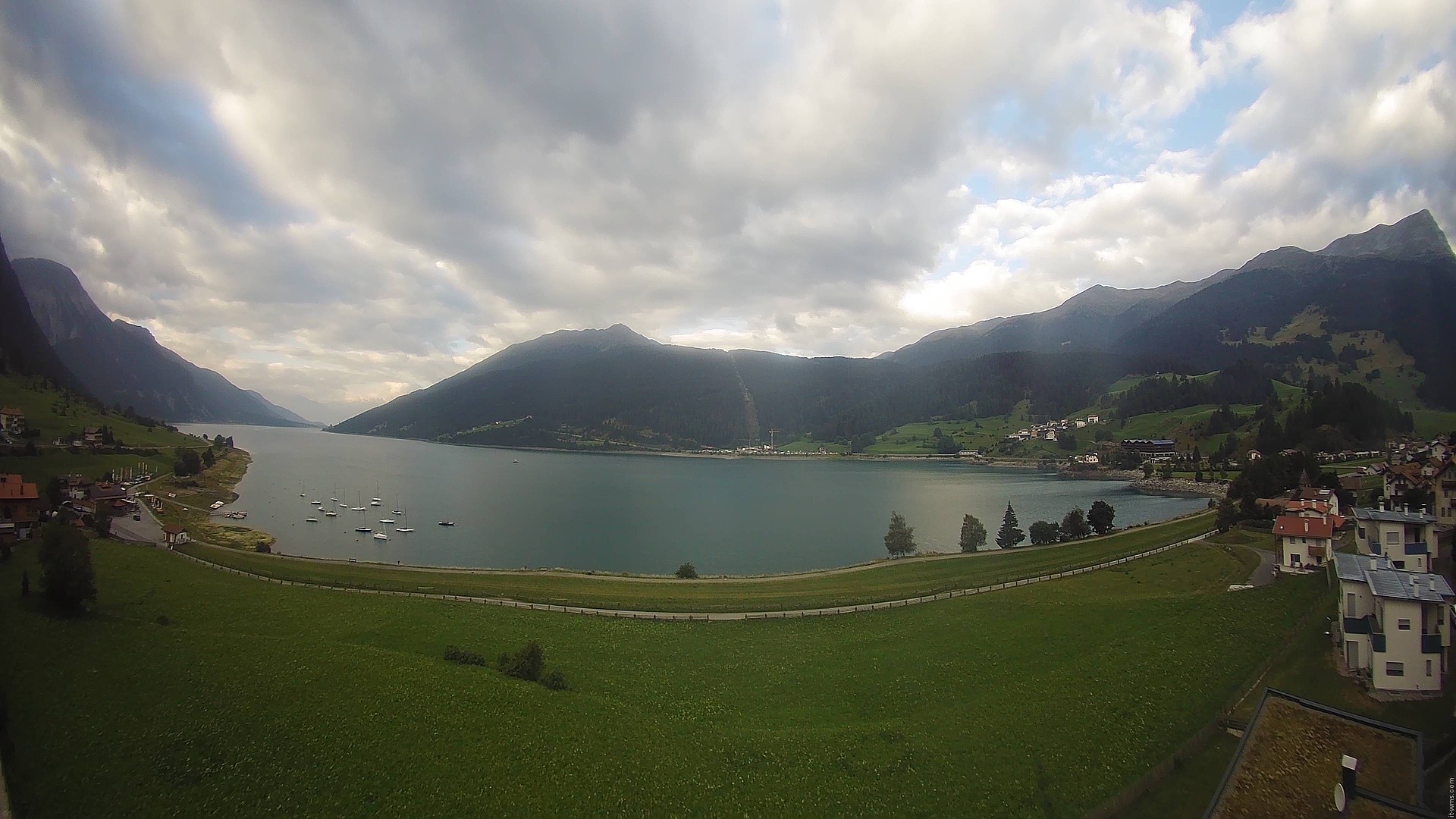 Archiv Foto Webcam Reschen - Blick auf den Reschensee