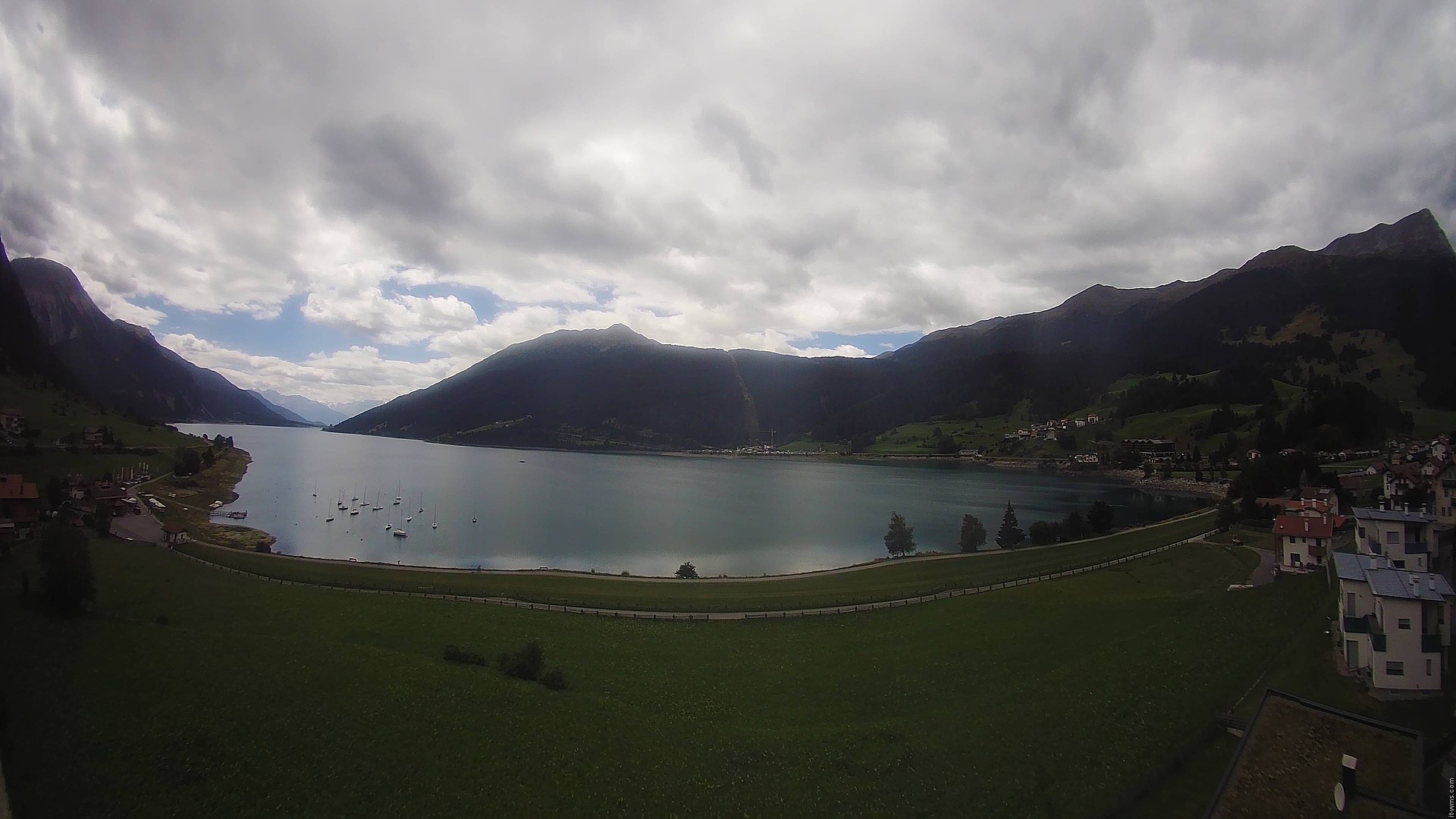 Archiv Foto Webcam Reschen - Blick auf den Reschensee