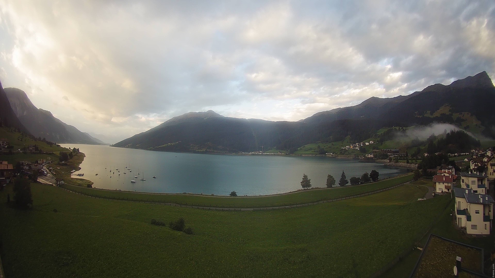 Archiv Foto Webcam Reschen - Blick auf den Reschensee