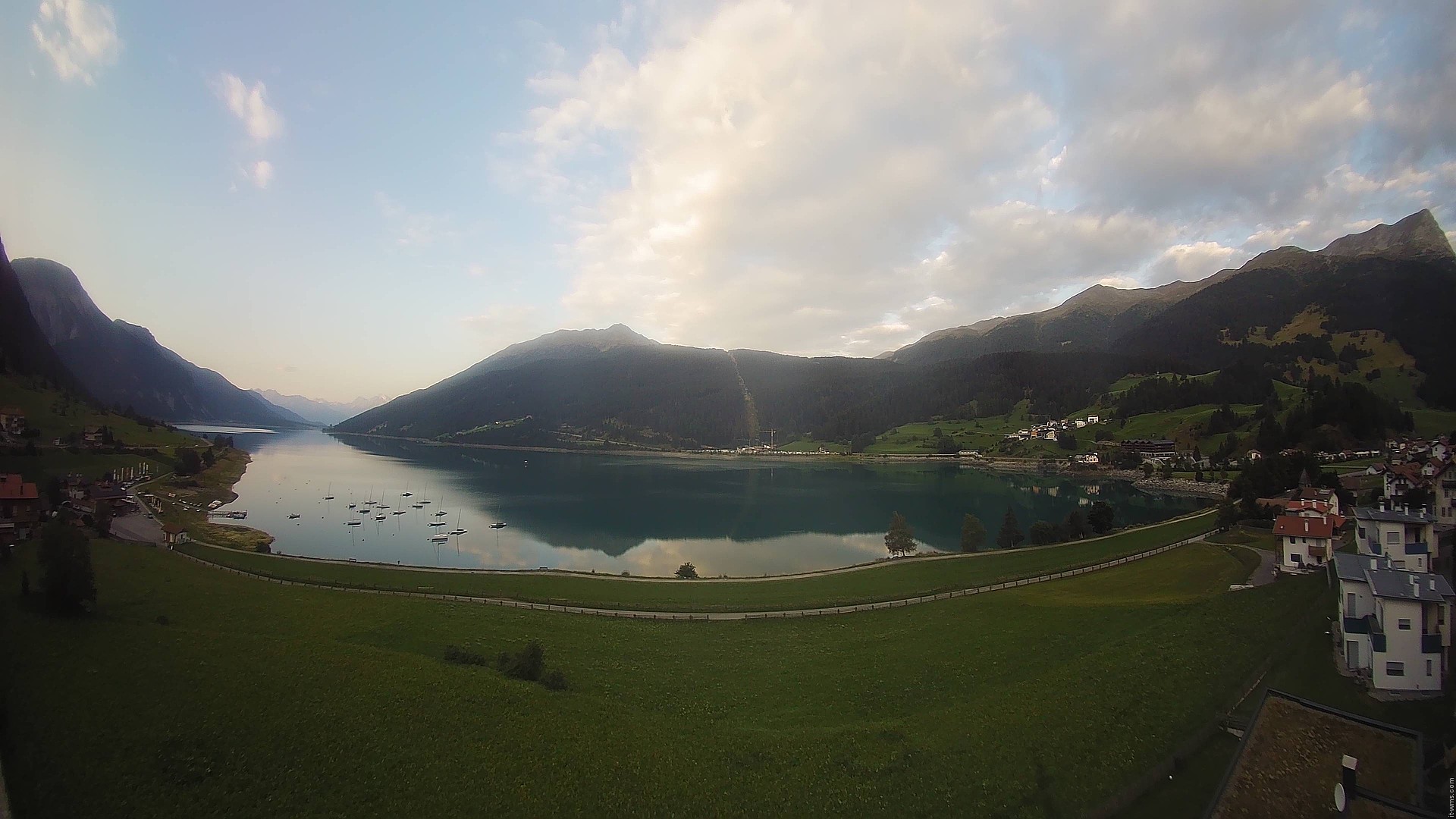 Archiv Foto Webcam Reschen - Blick auf den Reschensee