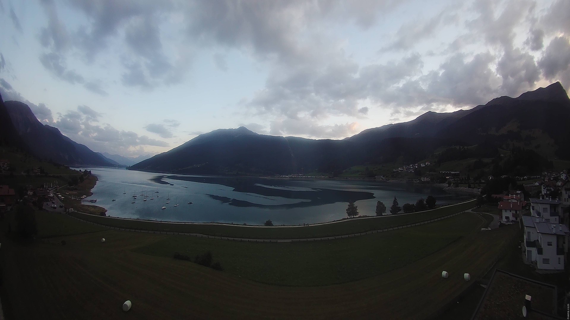 Archiv Foto Webcam Reschen - Blick auf den Reschensee