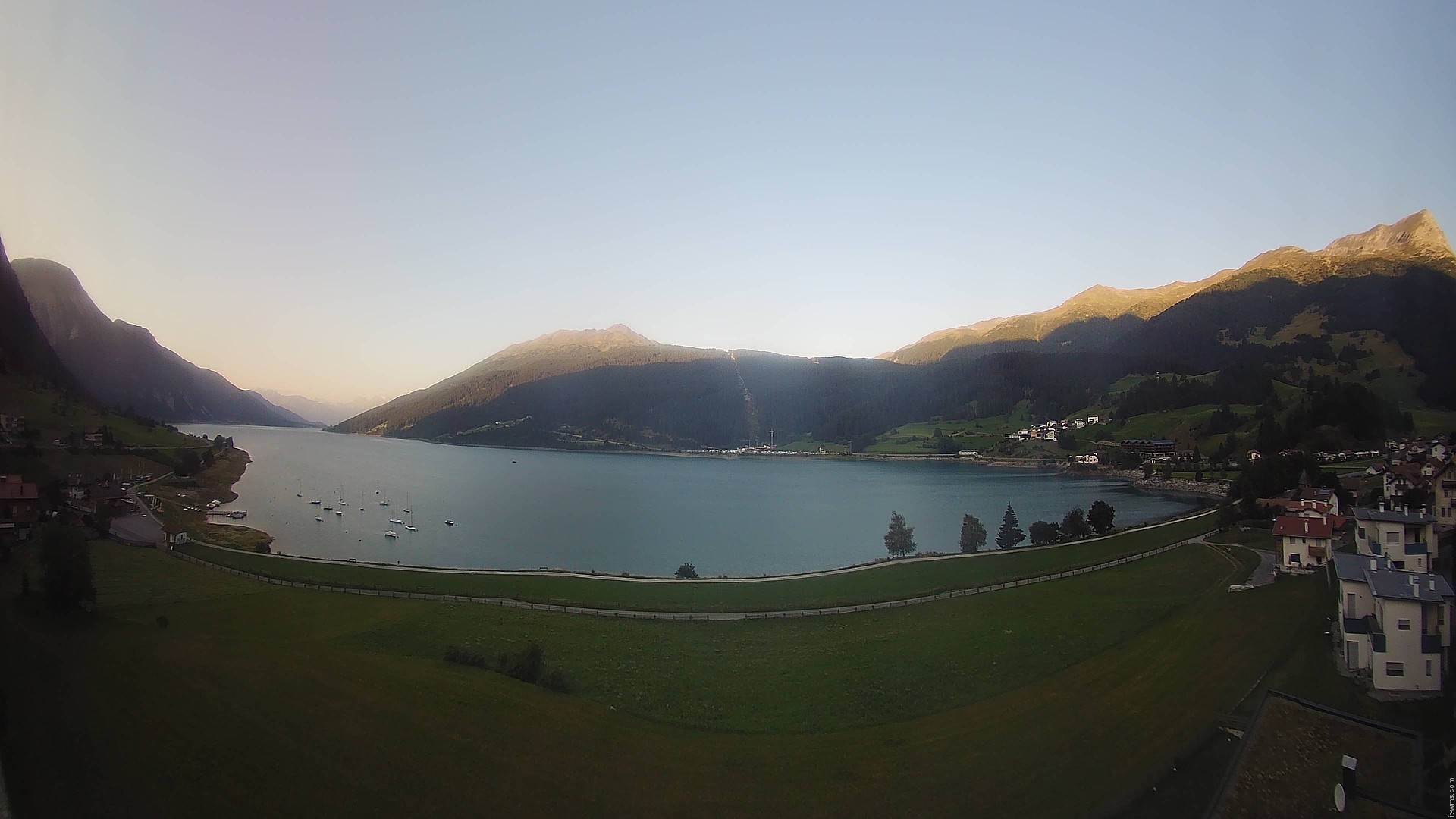 Archiv Foto Webcam Reschen - Blick auf den Reschensee