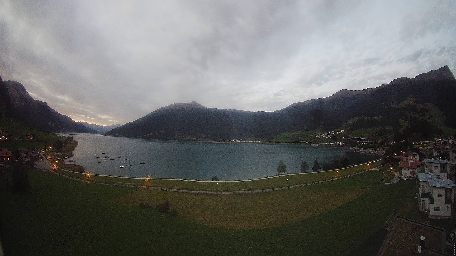 Archiv Foto Webcam Reschen - Blick auf den Reschensee