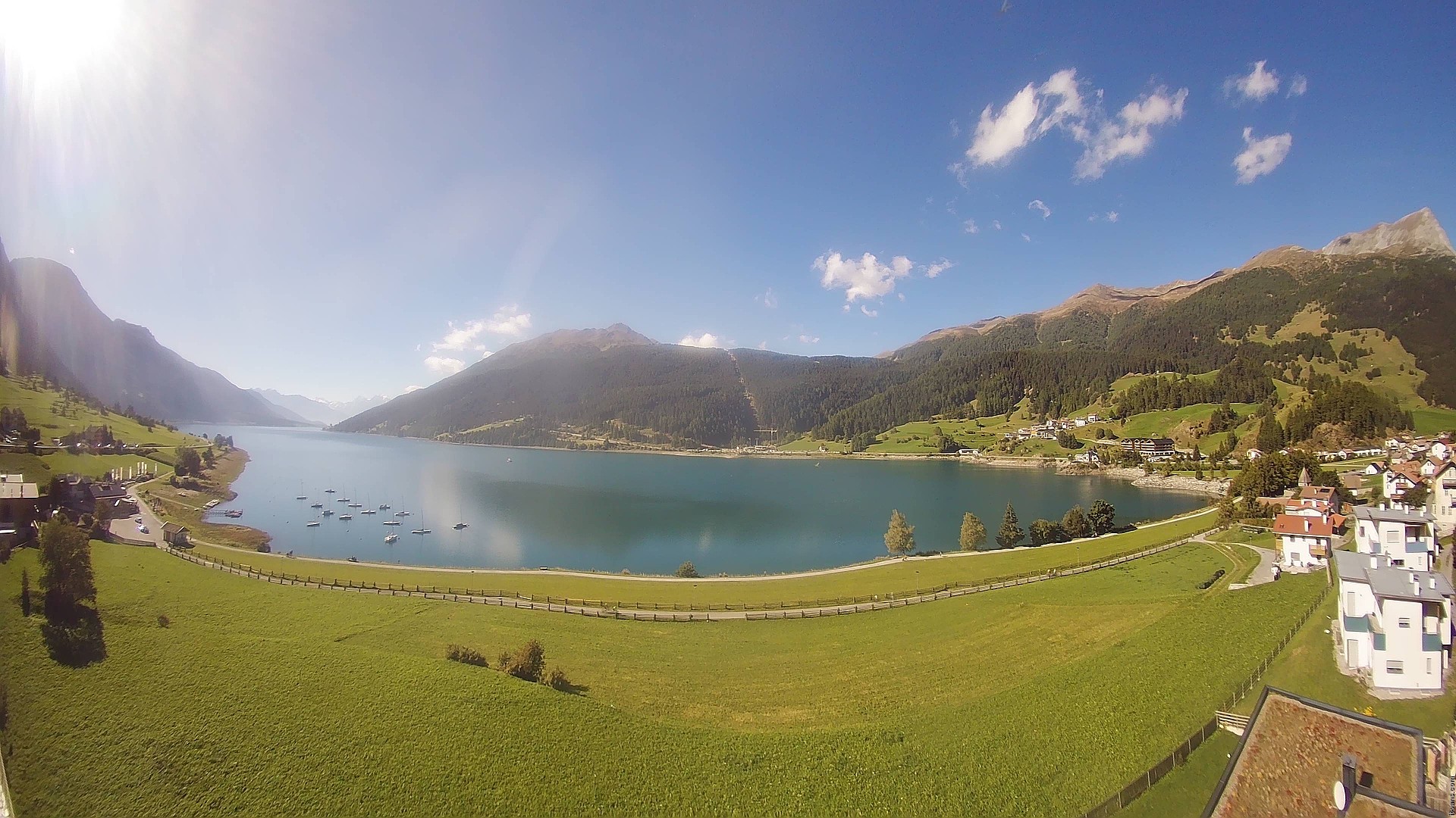 Archiv Foto Webcam Reschen - Blick auf den Reschensee