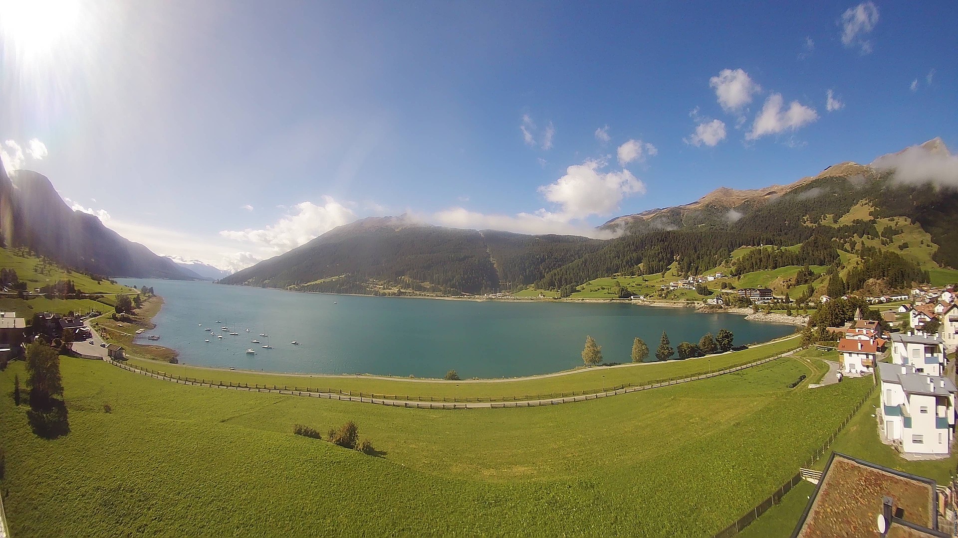 Archiv Foto Webcam Reschen - Blick auf den Reschensee