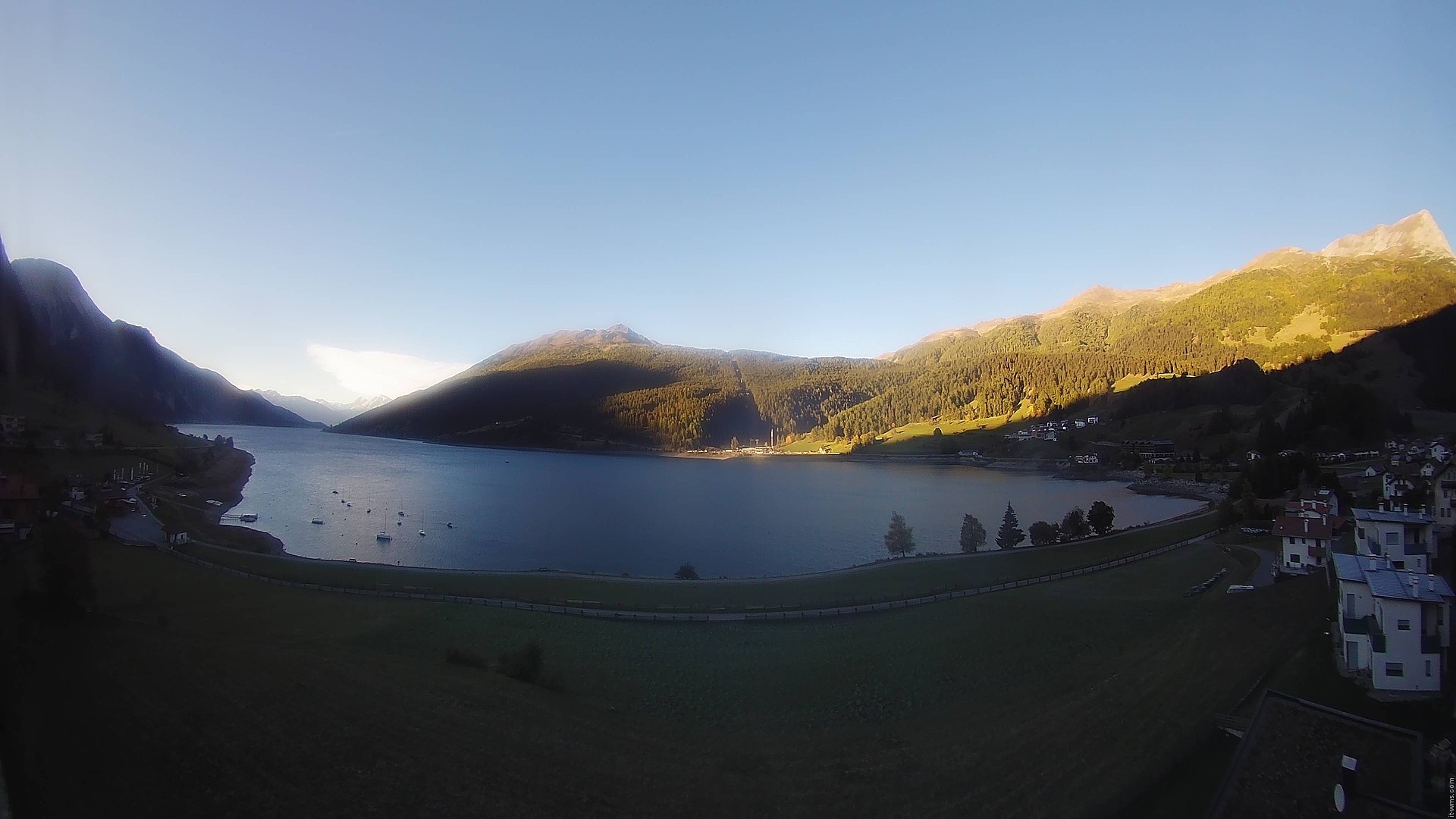 Archiv Foto Webcam Reschen - Blick auf den Reschensee