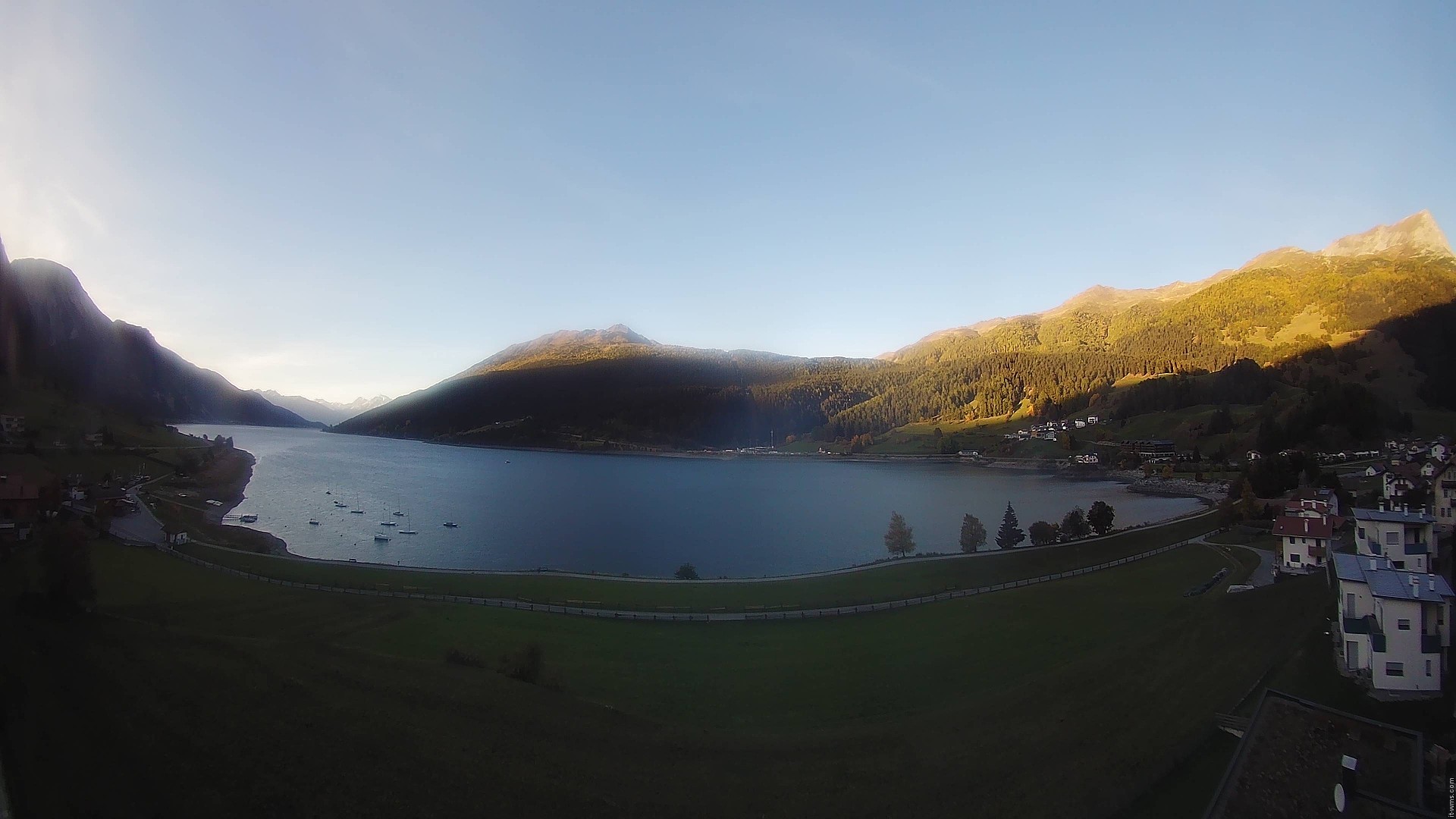 Archiv Foto Webcam Reschen - Blick auf den Reschensee