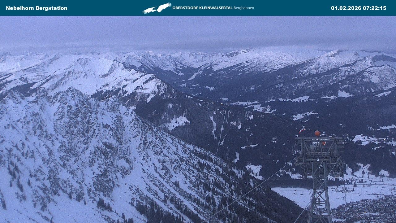 Archiv Foto Webcam Blick von der "Höfatsblick" Bergstation ins Tal