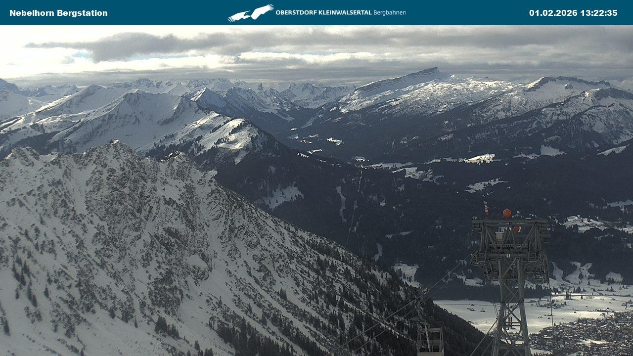 Archiv Foto Webcam Blick von der "Höfatsblick" Bergstation ins Tal
