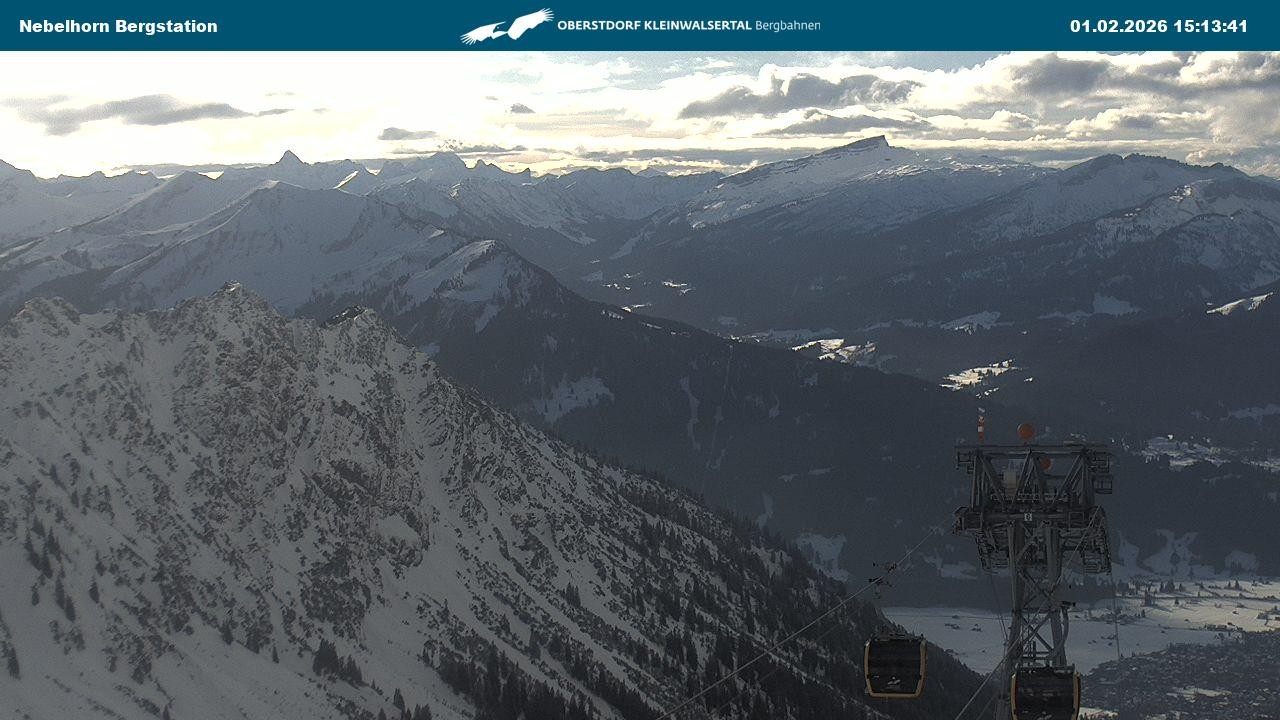 Archiv Foto Webcam Blick von der "Höfatsblick" Bergstation ins Tal