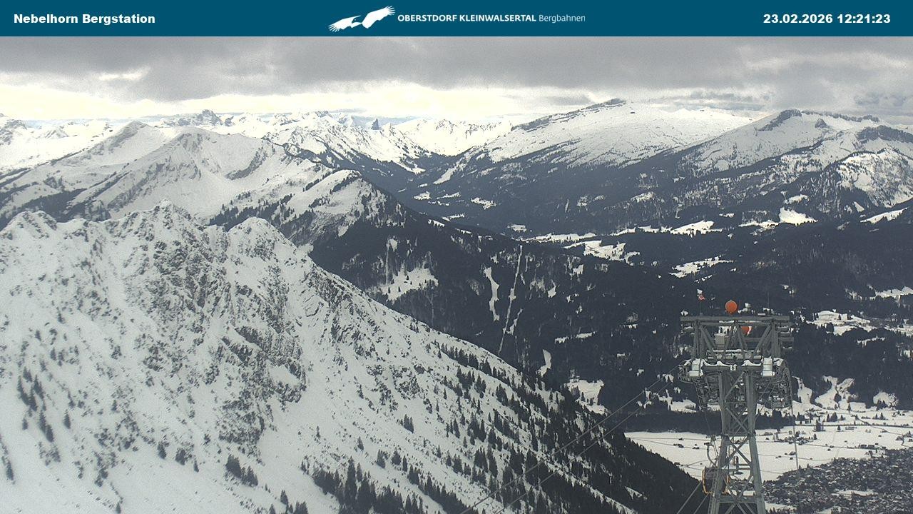 Archiv Foto Webcam Blick von der "Höfatsblick" Bergstation ins Tal