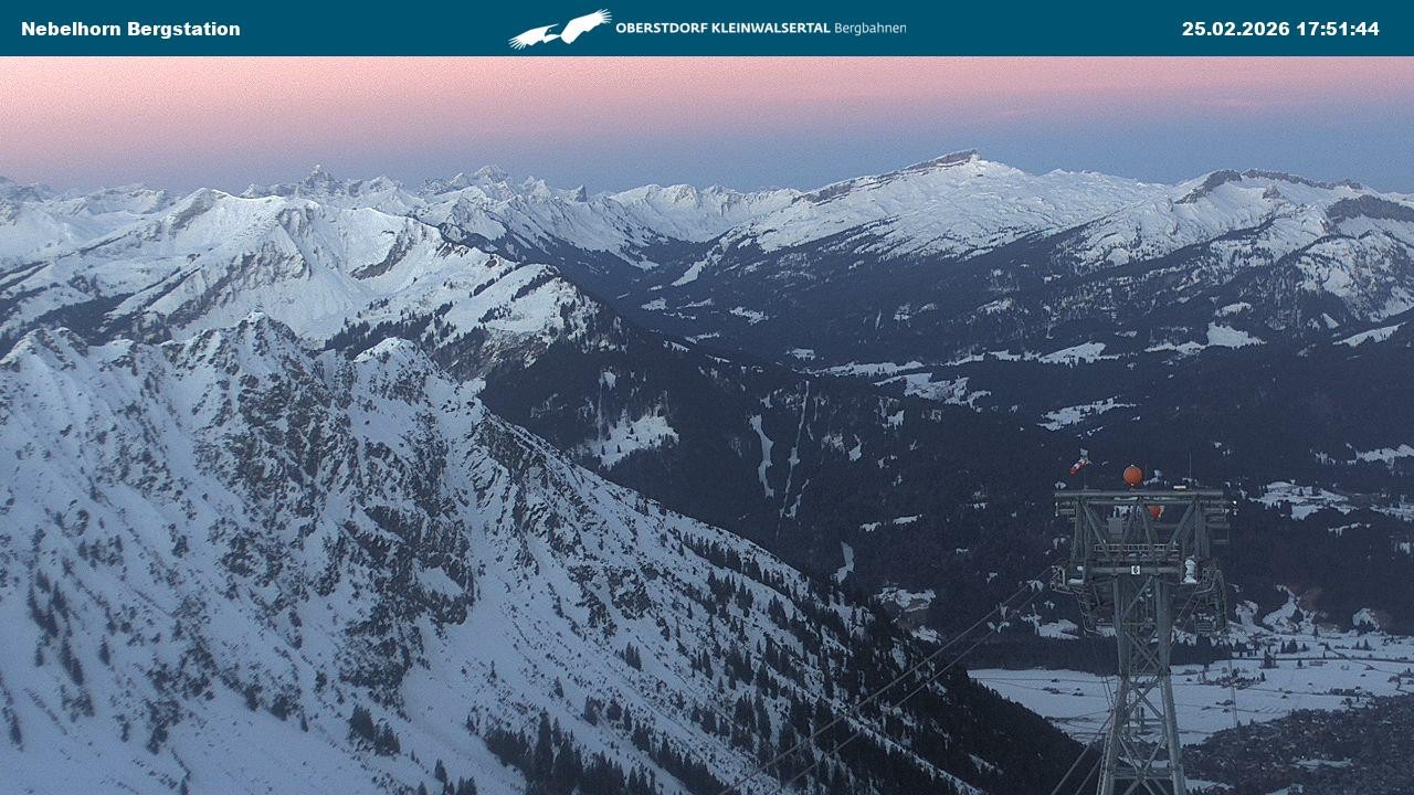 Archiv Foto Webcam Blick von der "Höfatsblick" Bergstation ins Tal